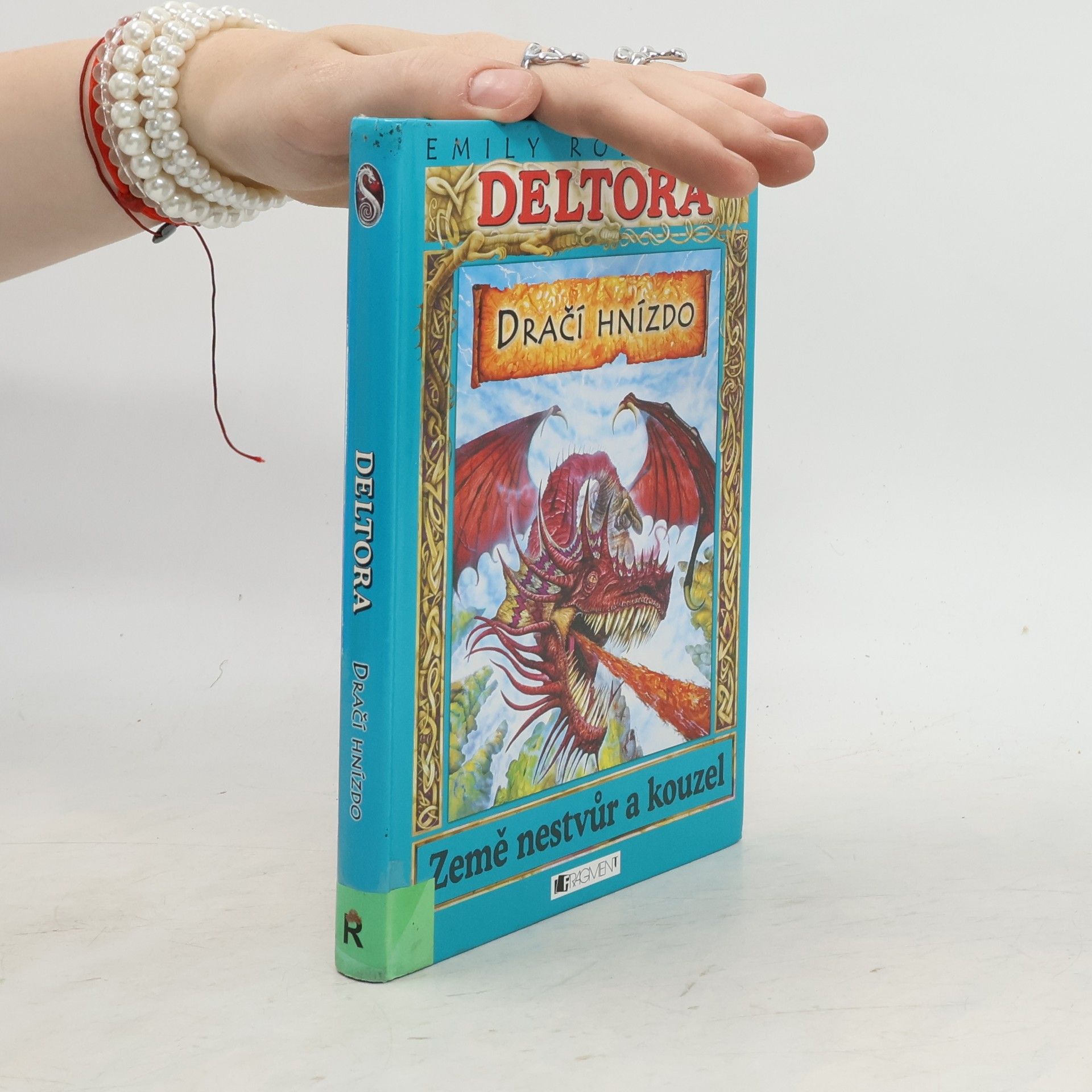 Emily Rodda Dračí hnízdo. Deltora