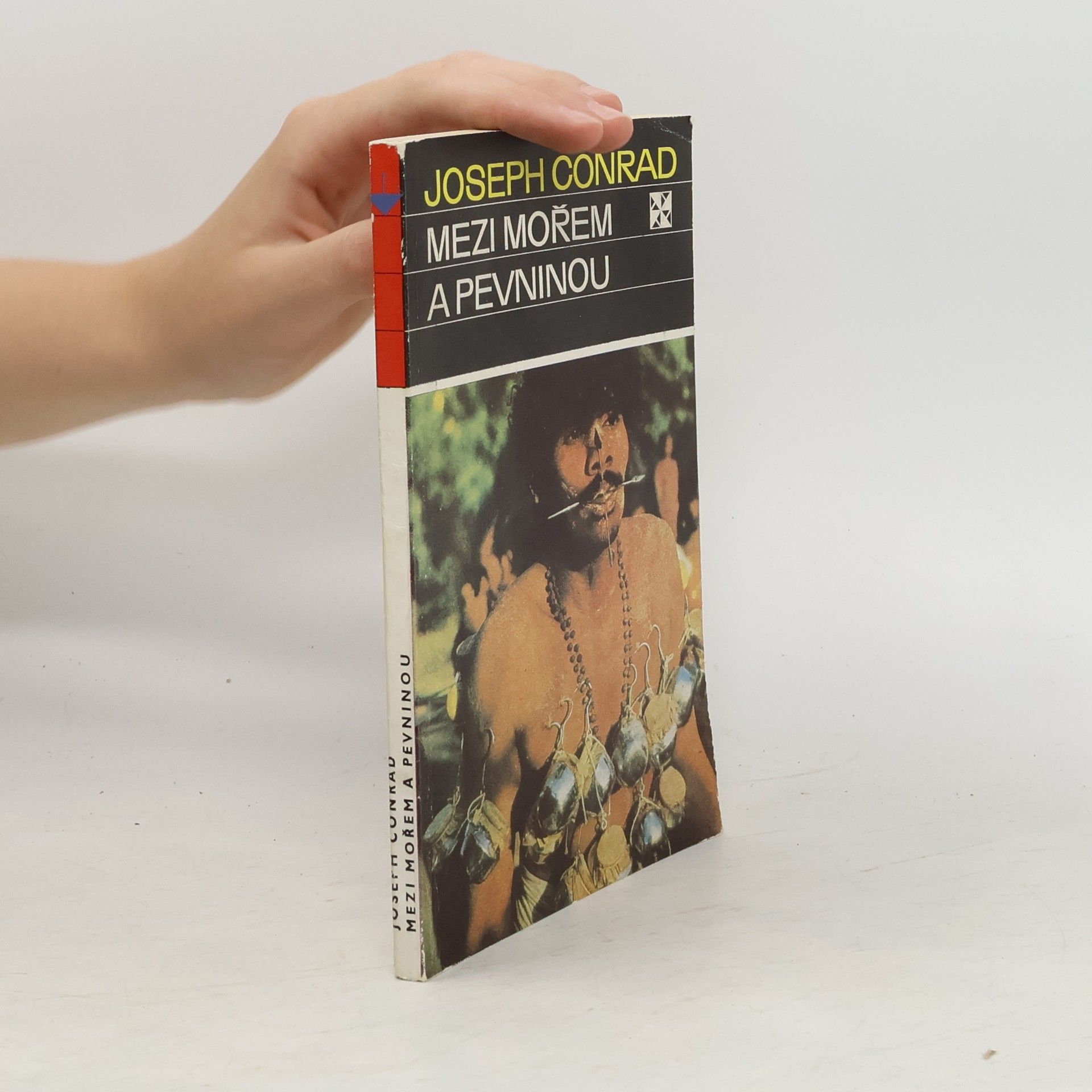 Joseph Conrad Mezi mořem a pevninou