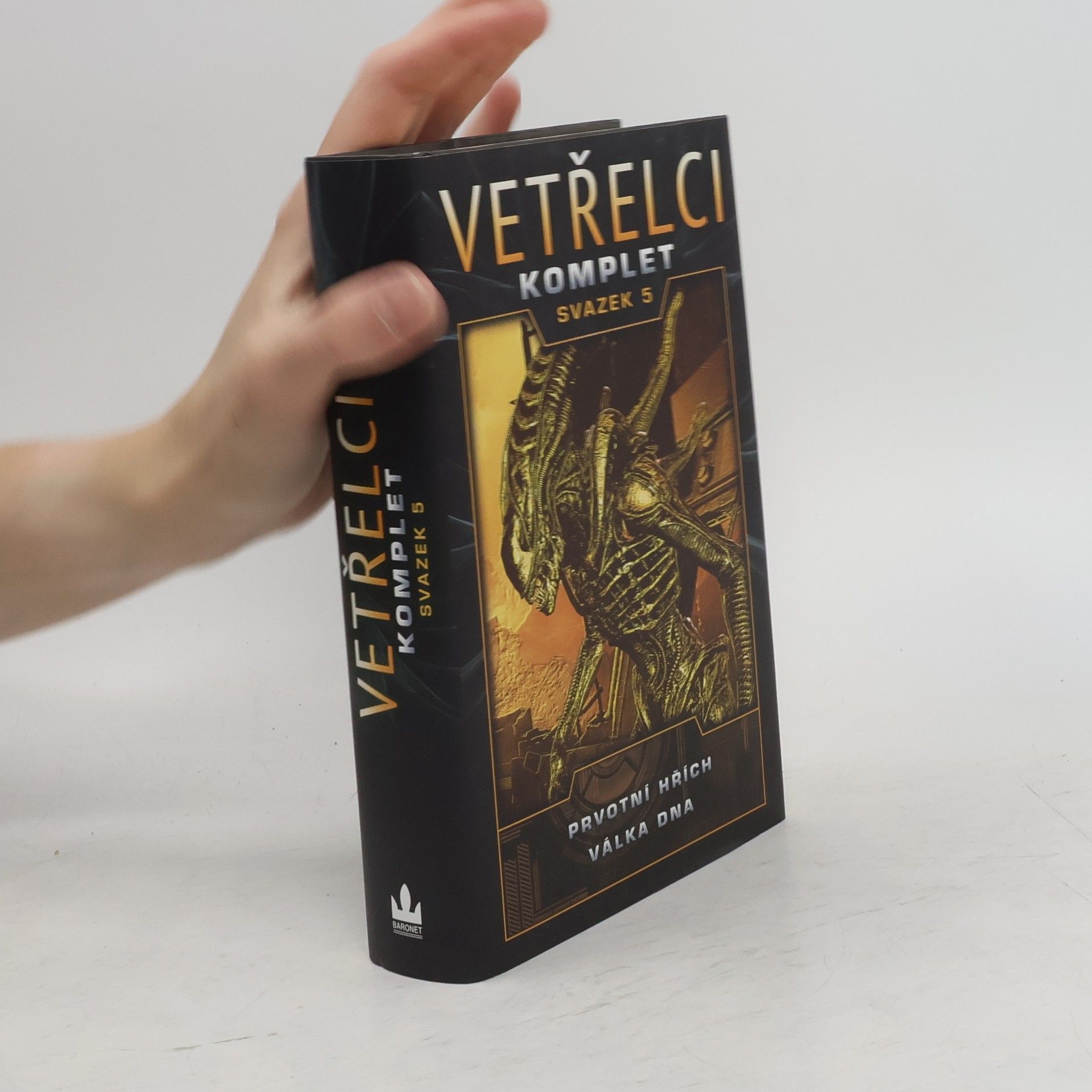 Michael Jan Friedman Vetřelci : komplet. Svazek 5 (Prvotní hřích; Válka DNA)