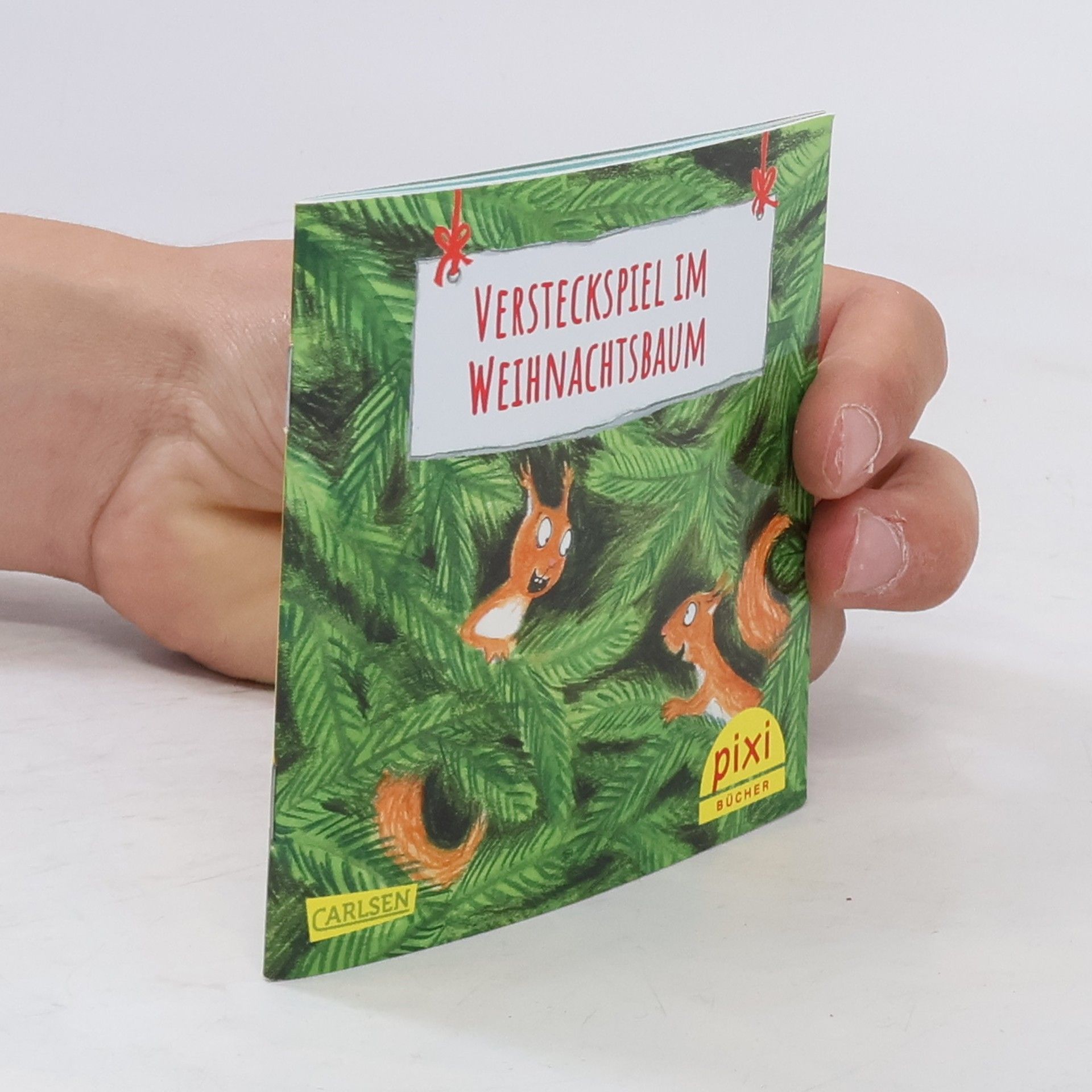 AA.VV. Versteckspiel im Weihnachtsbaum