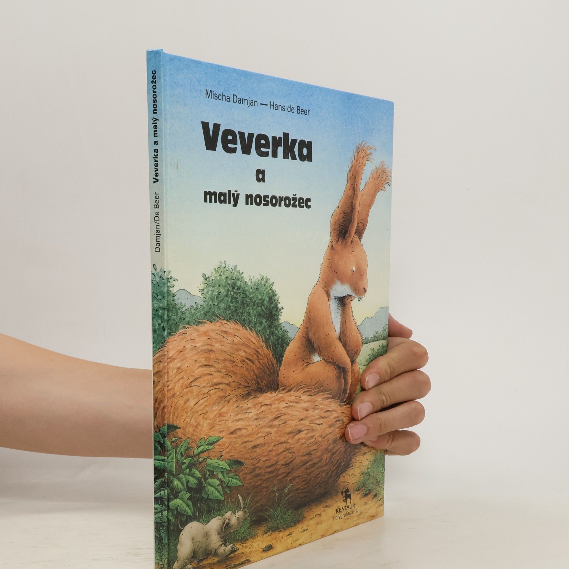 Mischa Damjan Veverka a malý nosorožec