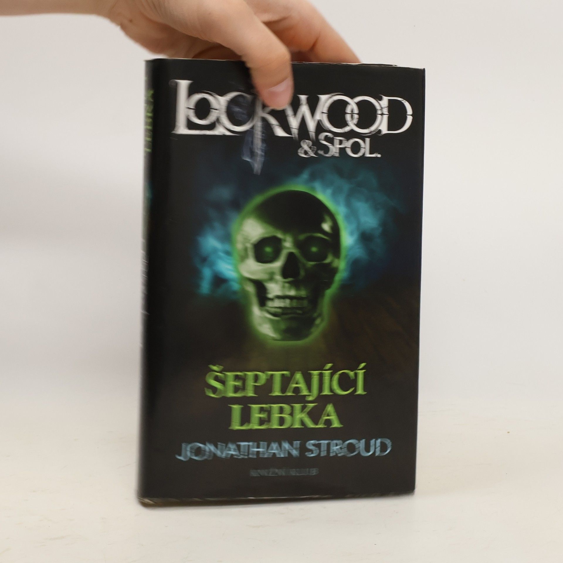 Jonathan Stroud Lockwood & spol. Šeptající lebka