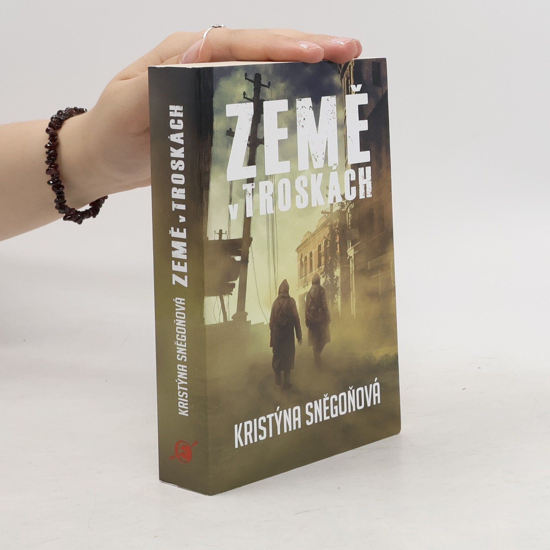 Kristýna Sněgoňová Země v troskách