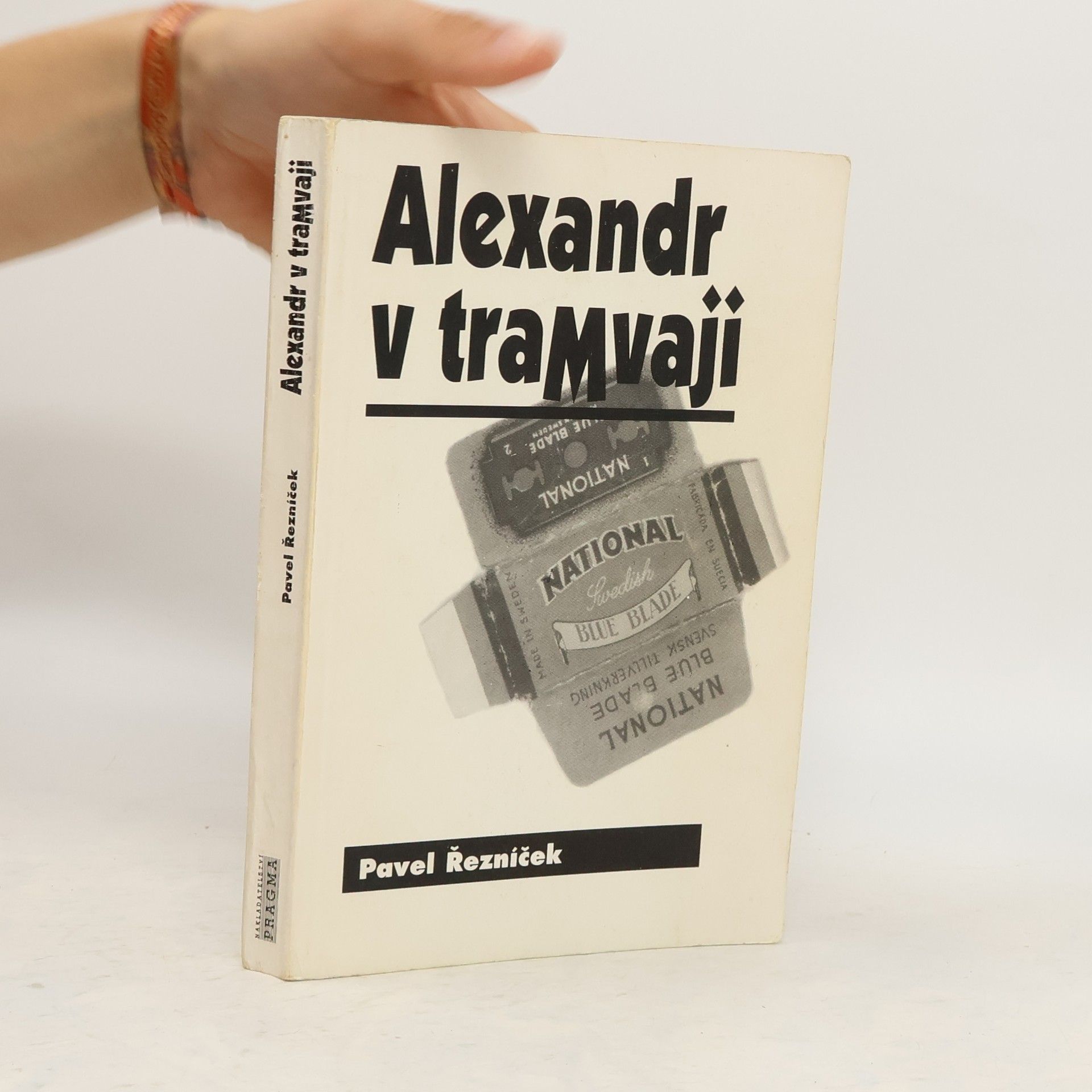 Pavel Řezníček Alexandr v tramvaji