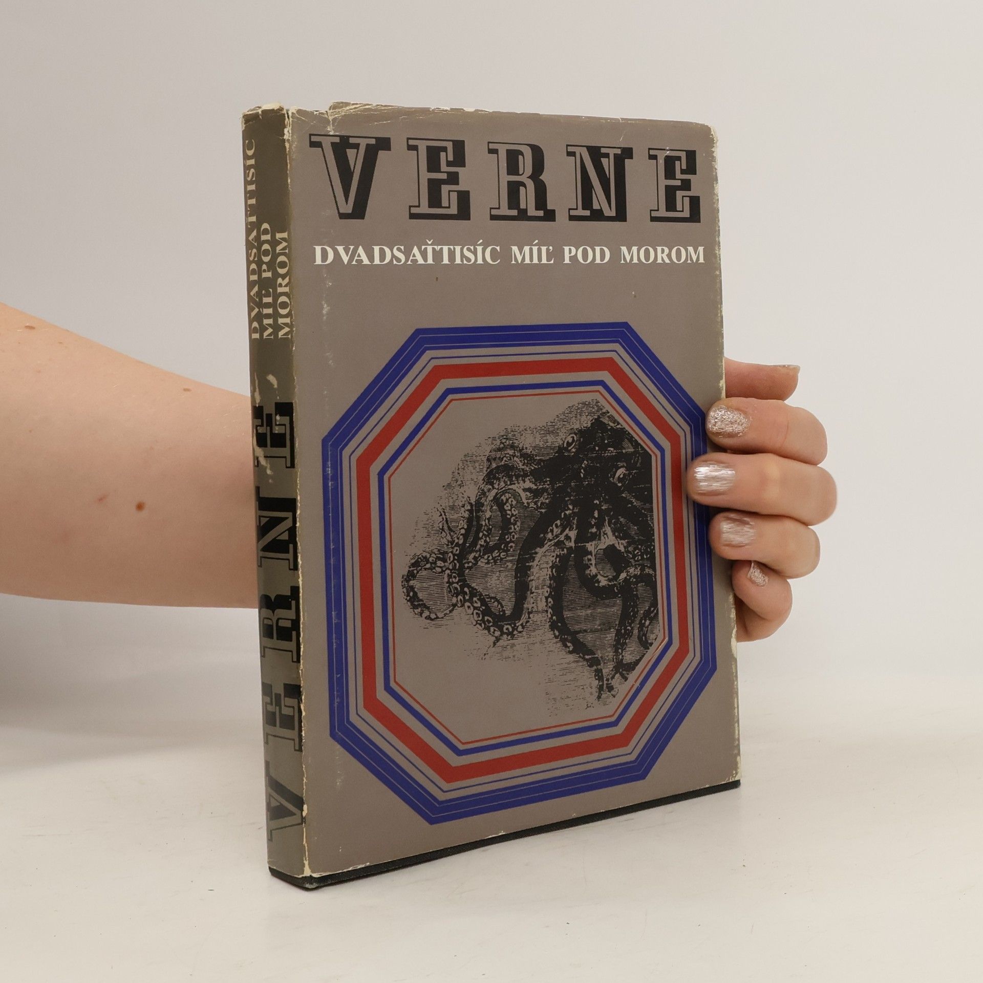 Jules Verne Dvadsaťtisíc míľ pod morom