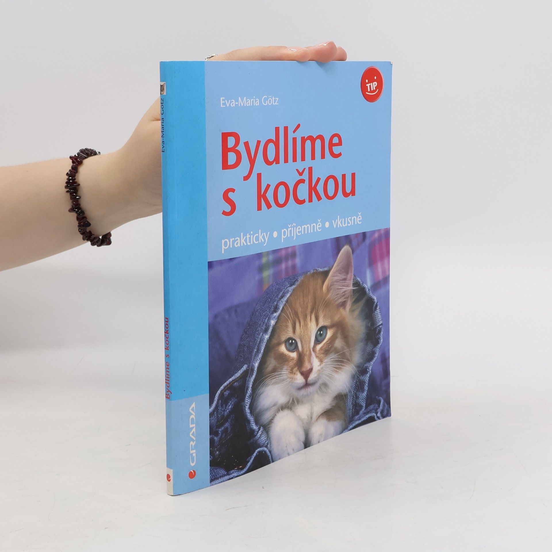 EvaMaria Götz Bydlíme s kočkou. Prakticky, příjemně, vkusně