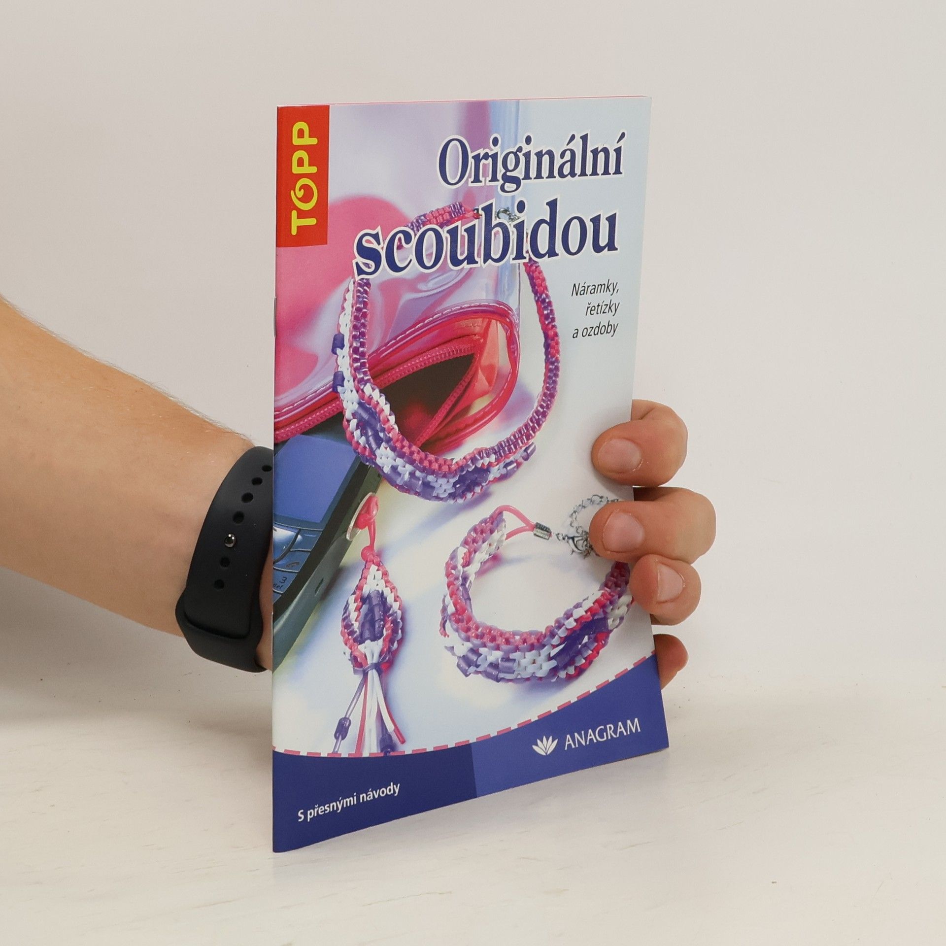 Sieglinde Holl Originální scoubidou : náramky, řetízky a ozdoby