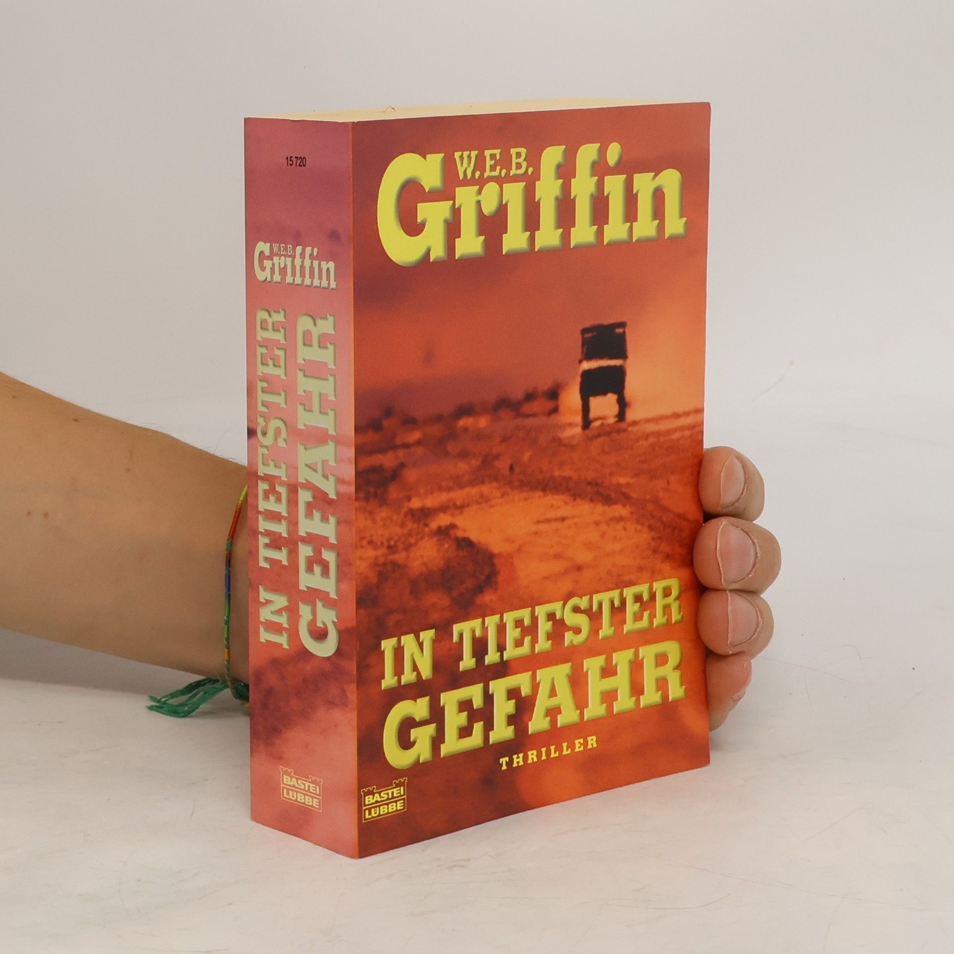 William E. Butterworth In tiefster Gefahr