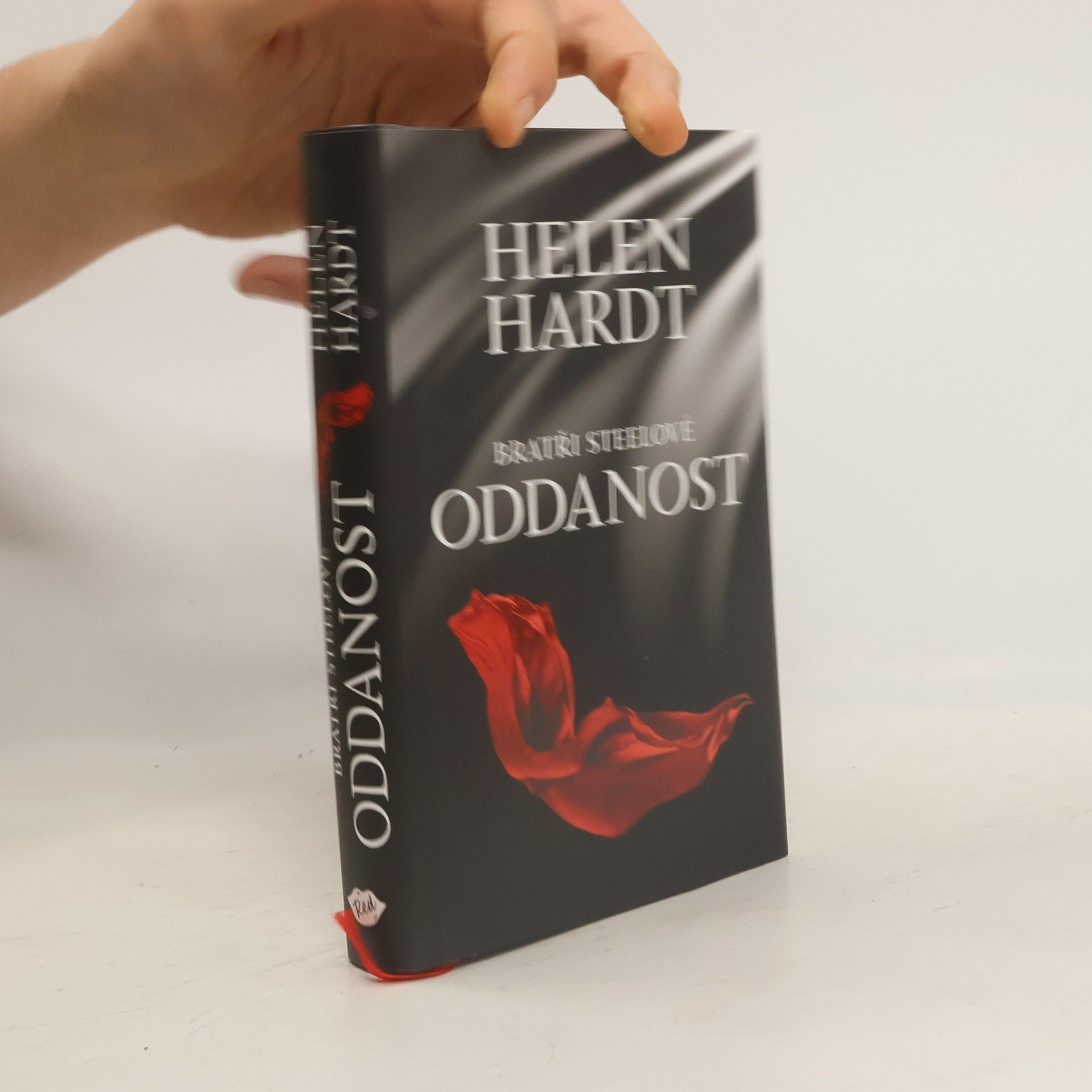 Helen Hardt Bratři Steelové. Oddanost