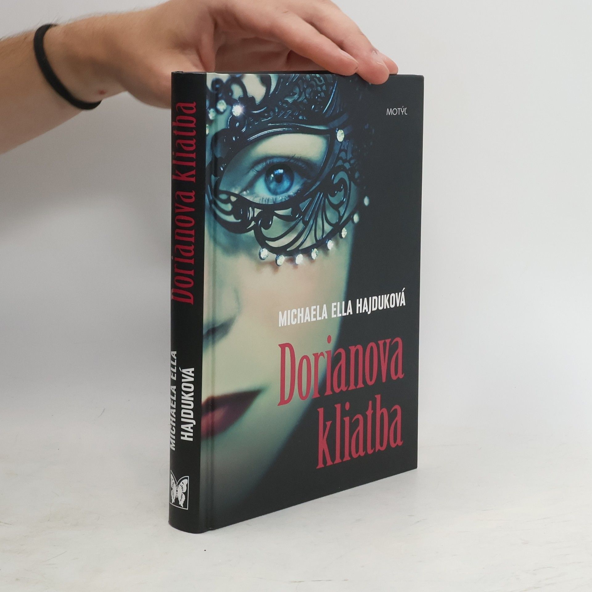 Michaela Ella Hajduková Dorianova kliatba