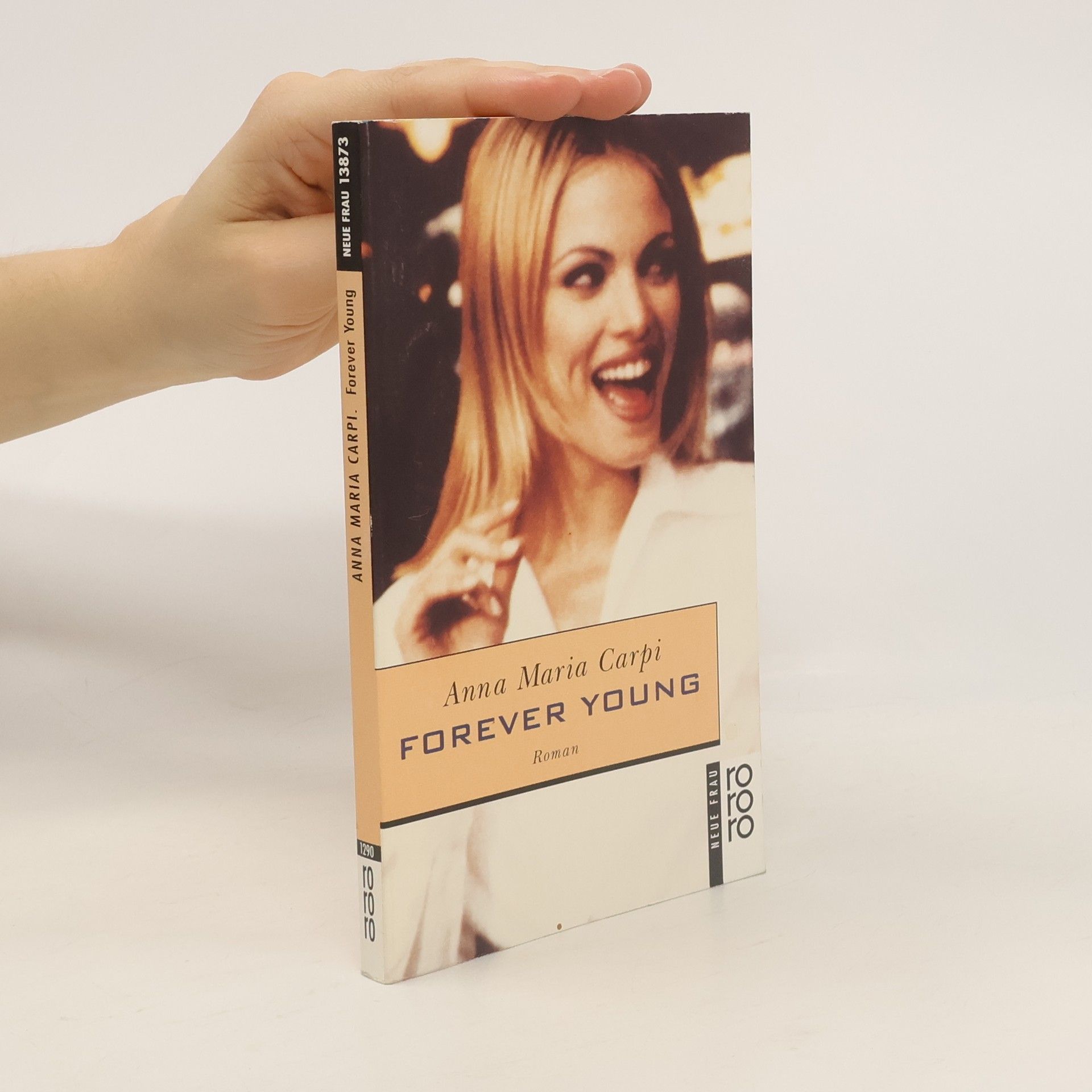 Anna Maria Carpi Forever Young