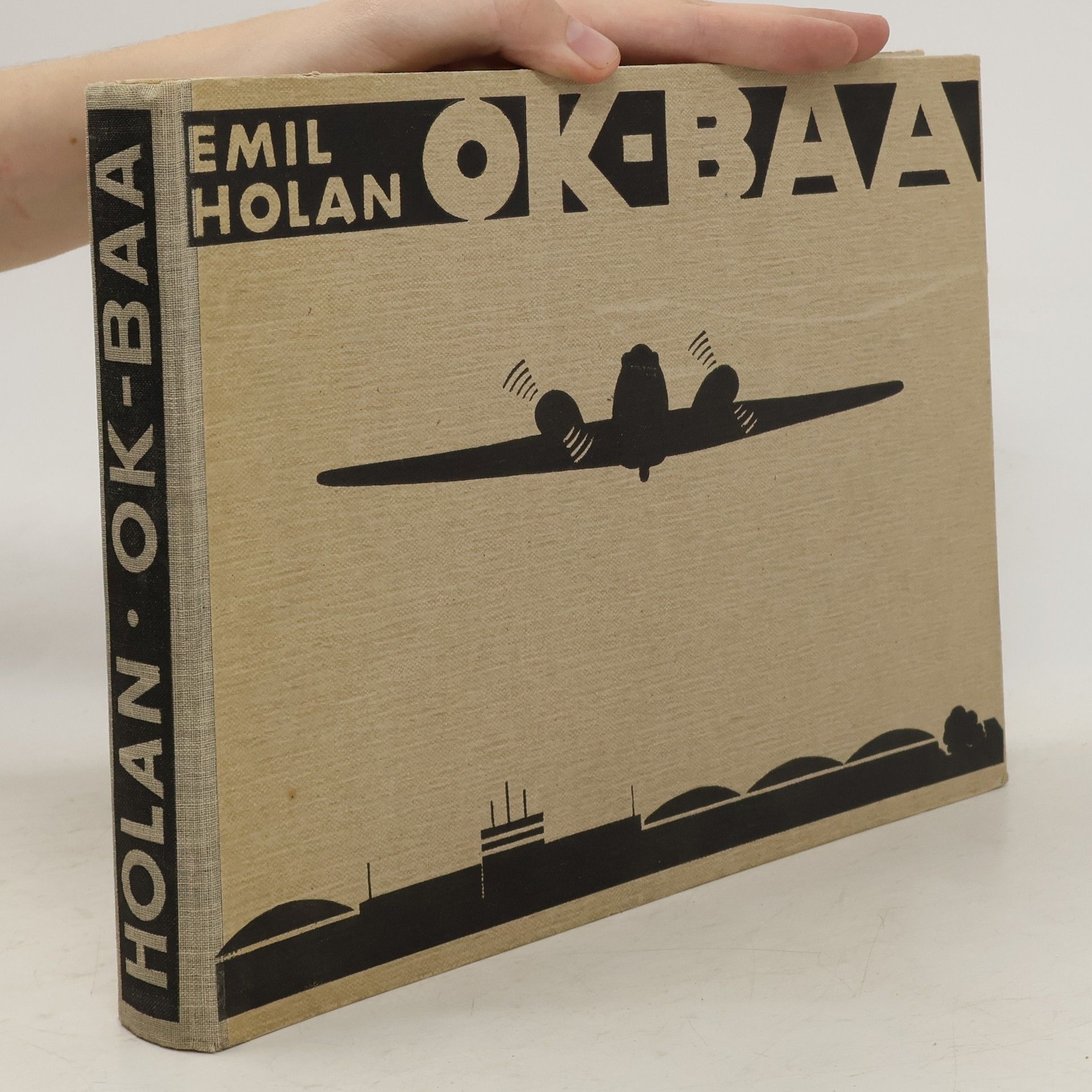 Emil Holan OK-BAA. Příběhy dopravního letadla