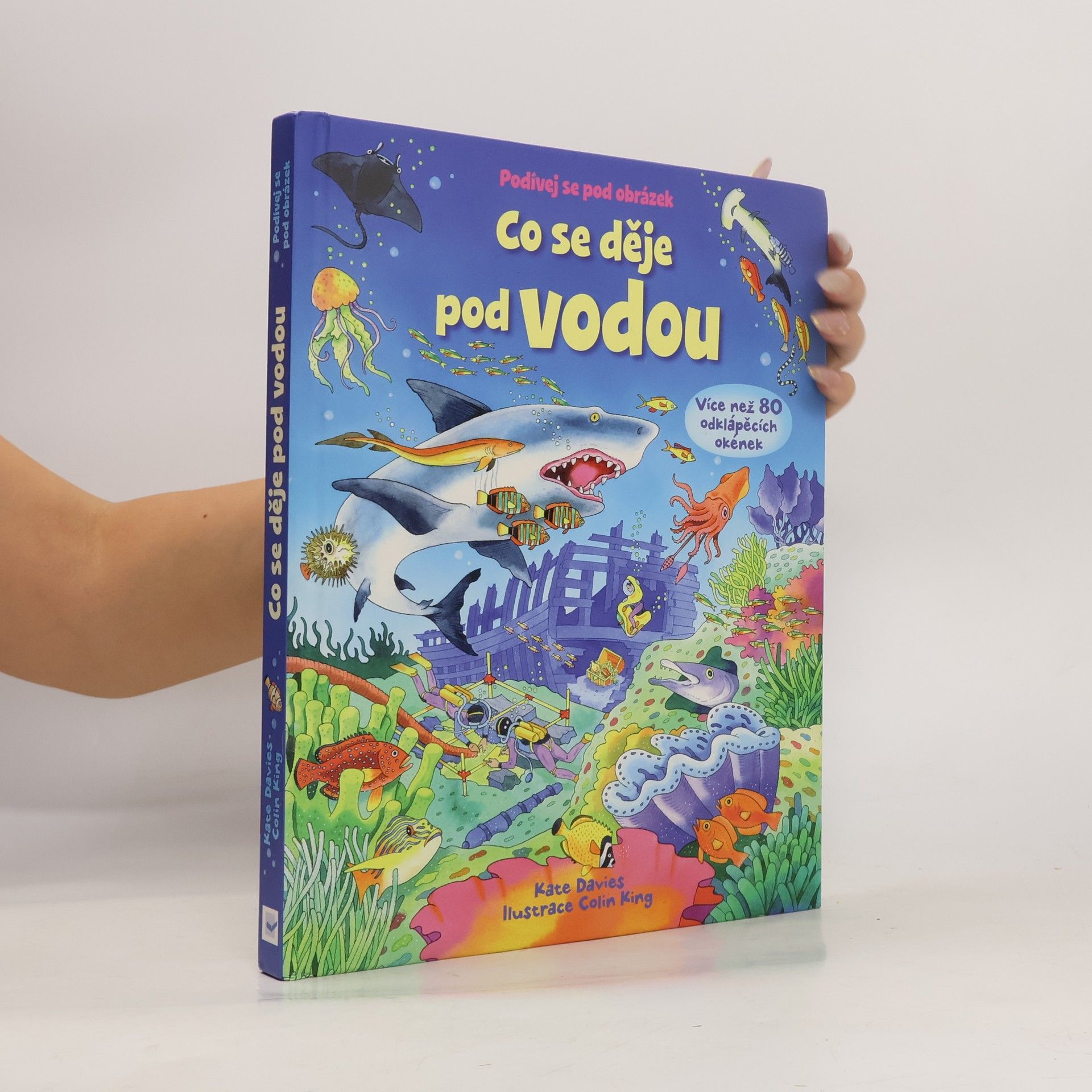 Co se děje pod vodou : podívej se pod obrázek : více než 80 odklápěcích okének