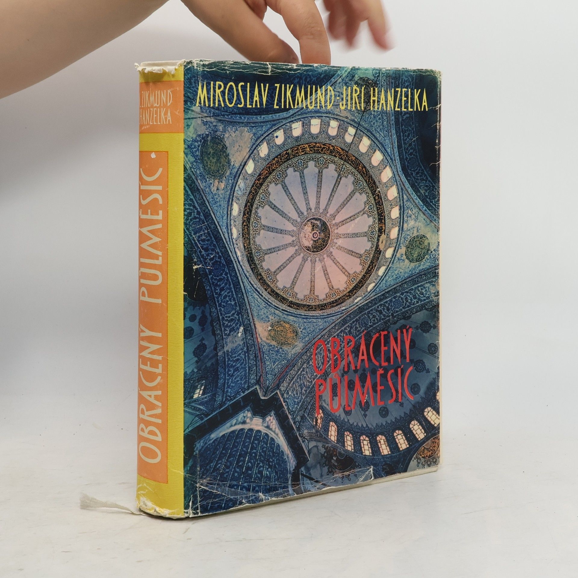 Jiří Hanzelka Obrácený půlměsíc