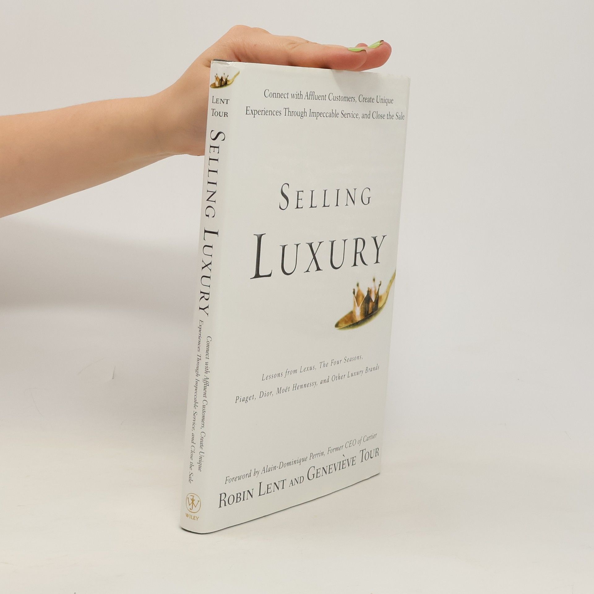 Robin Lent Selling Luxury