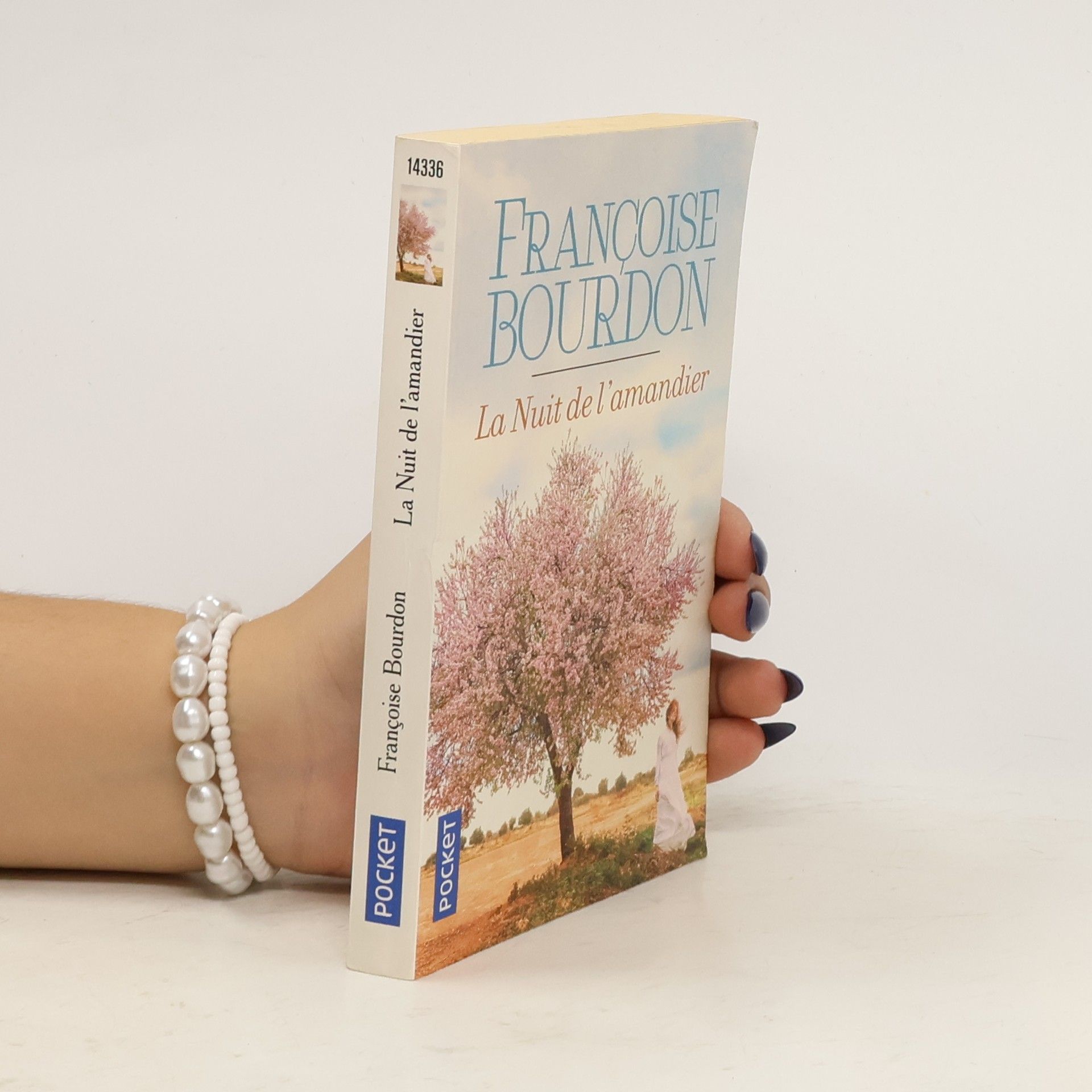 La nuit de l'amandier