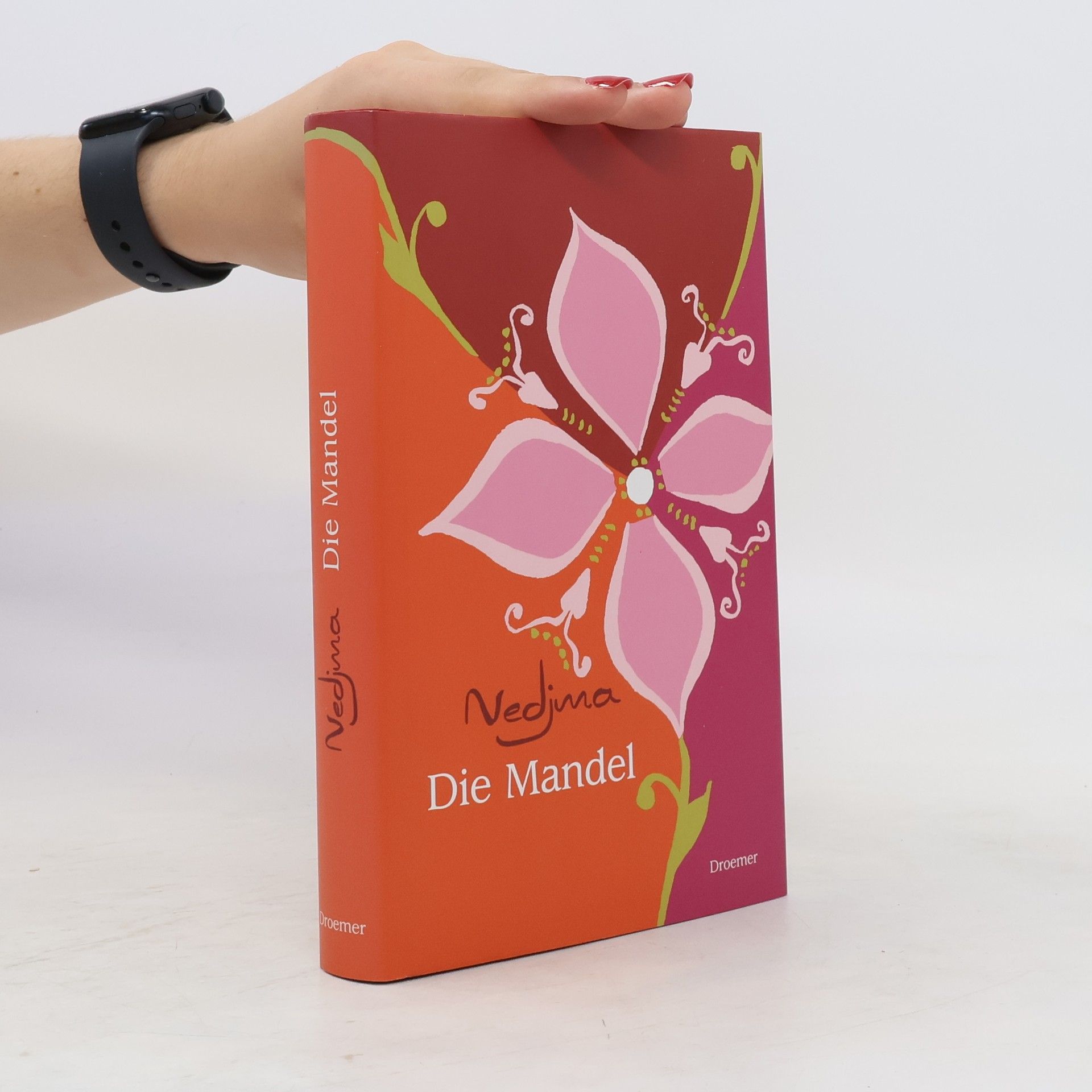 Nedjma Die Mandel