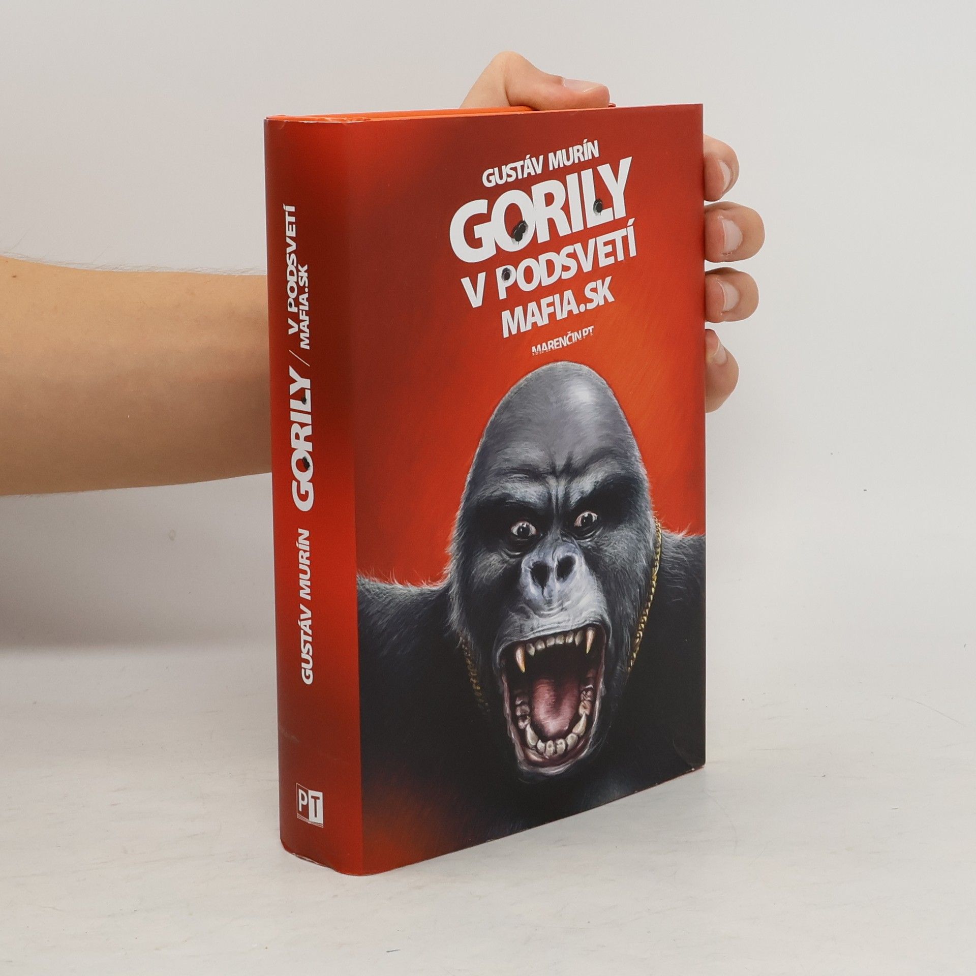 Gustáv Murín Gorily v podsvetí