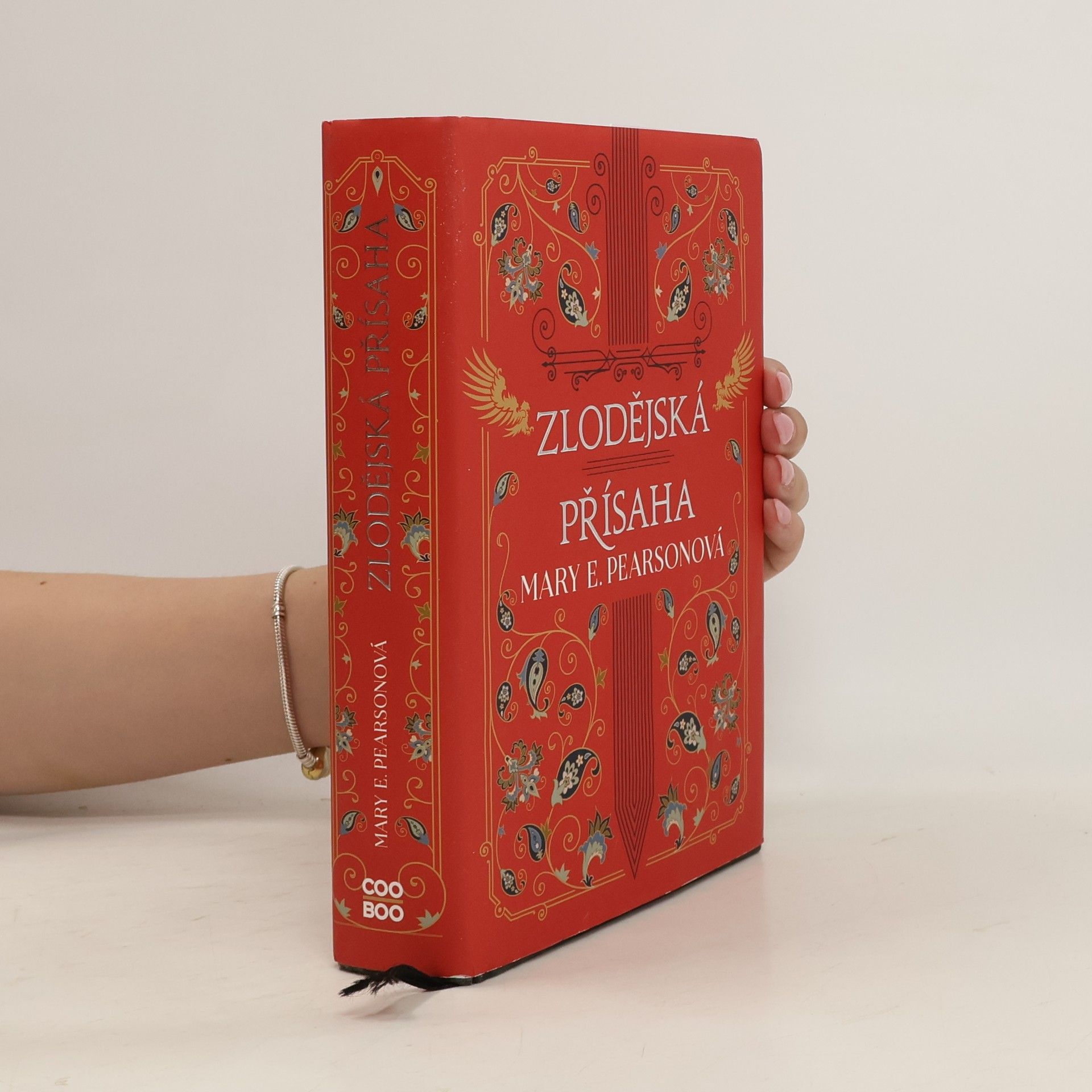 Mary E. Pearson Zlodějská přísaha