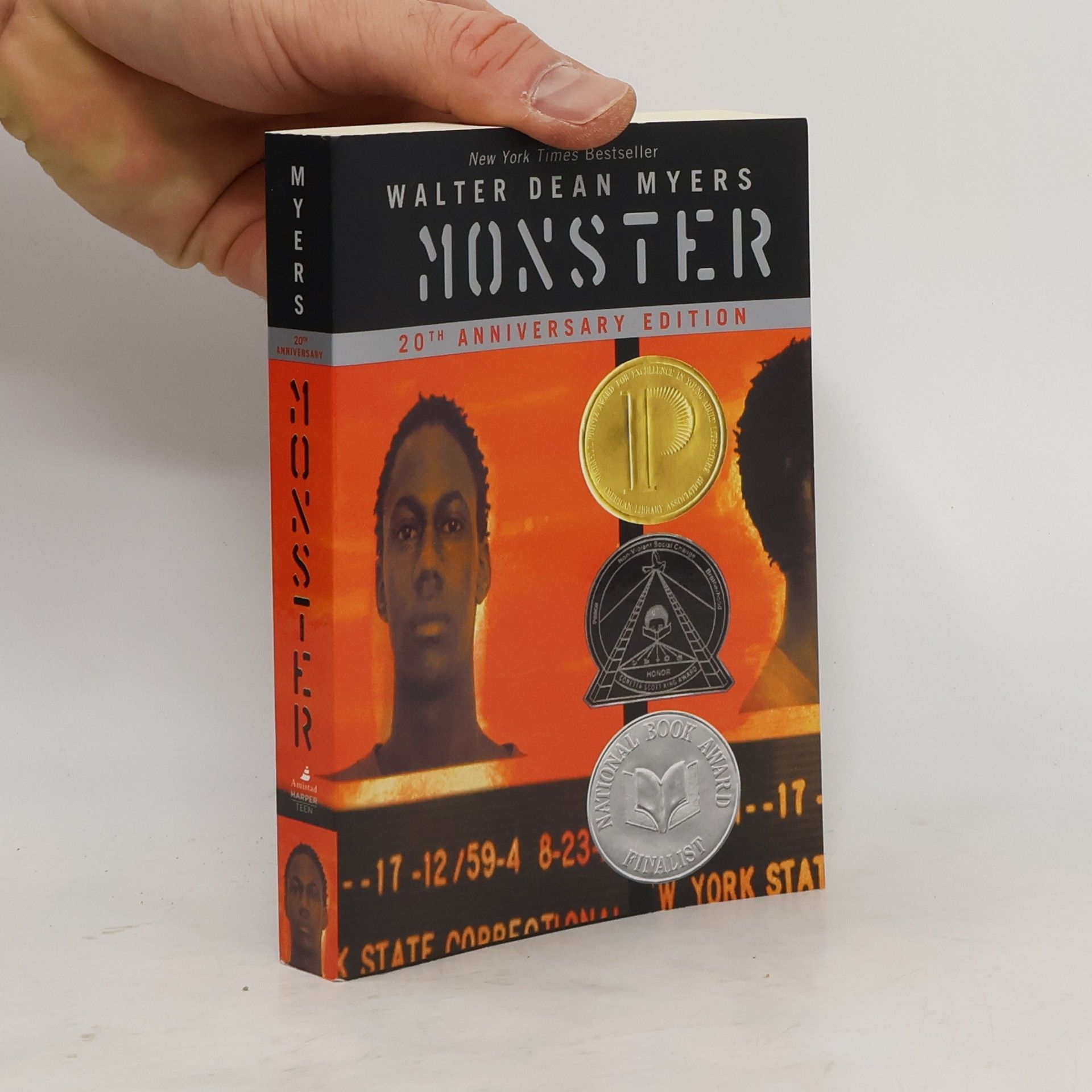 Walter Dean Myers Monster, English edition
