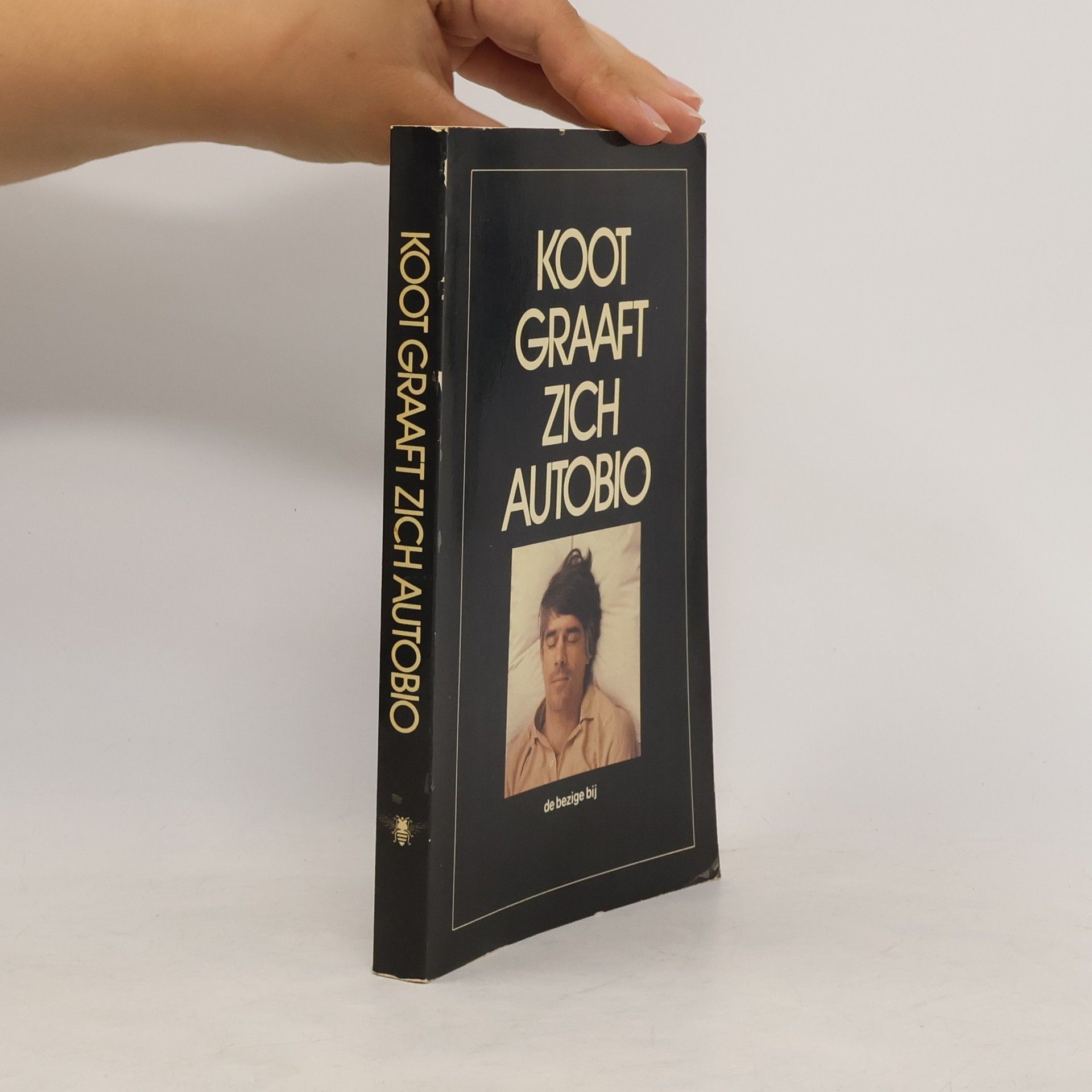 Kees Van Kooten Koot graaft zich autobio