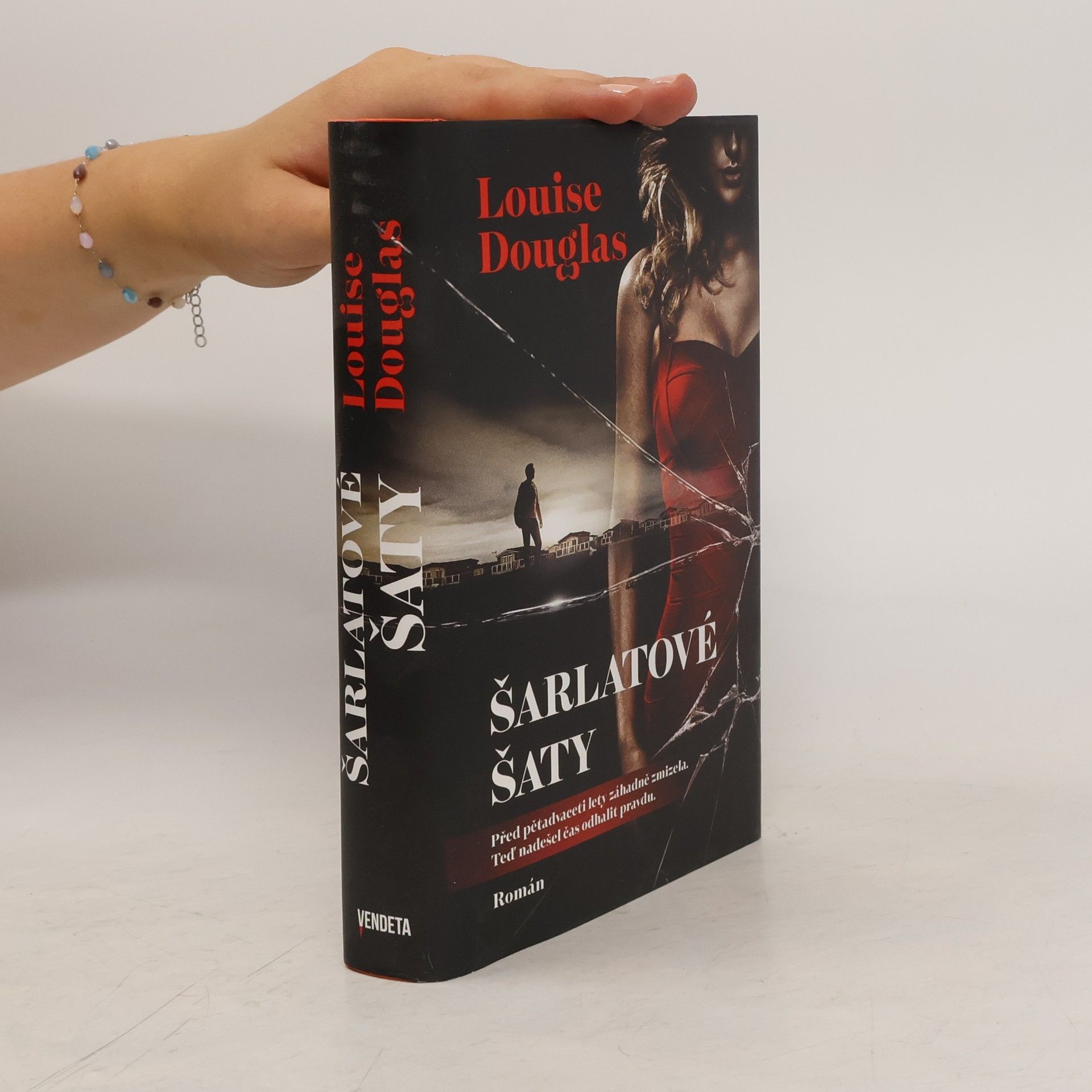 Lucie Secká Šarlatové šaty