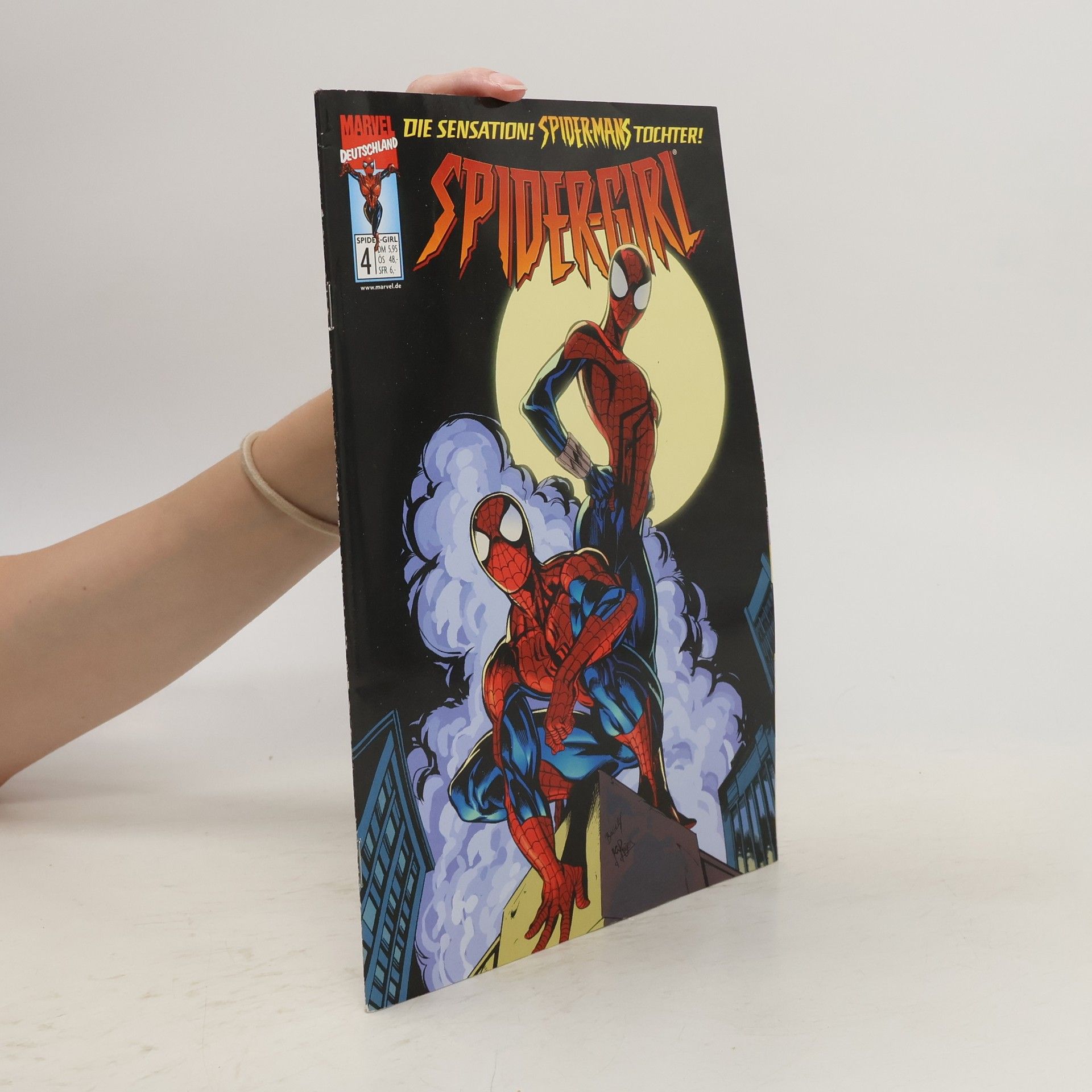kolektiv Spider-Girl 4