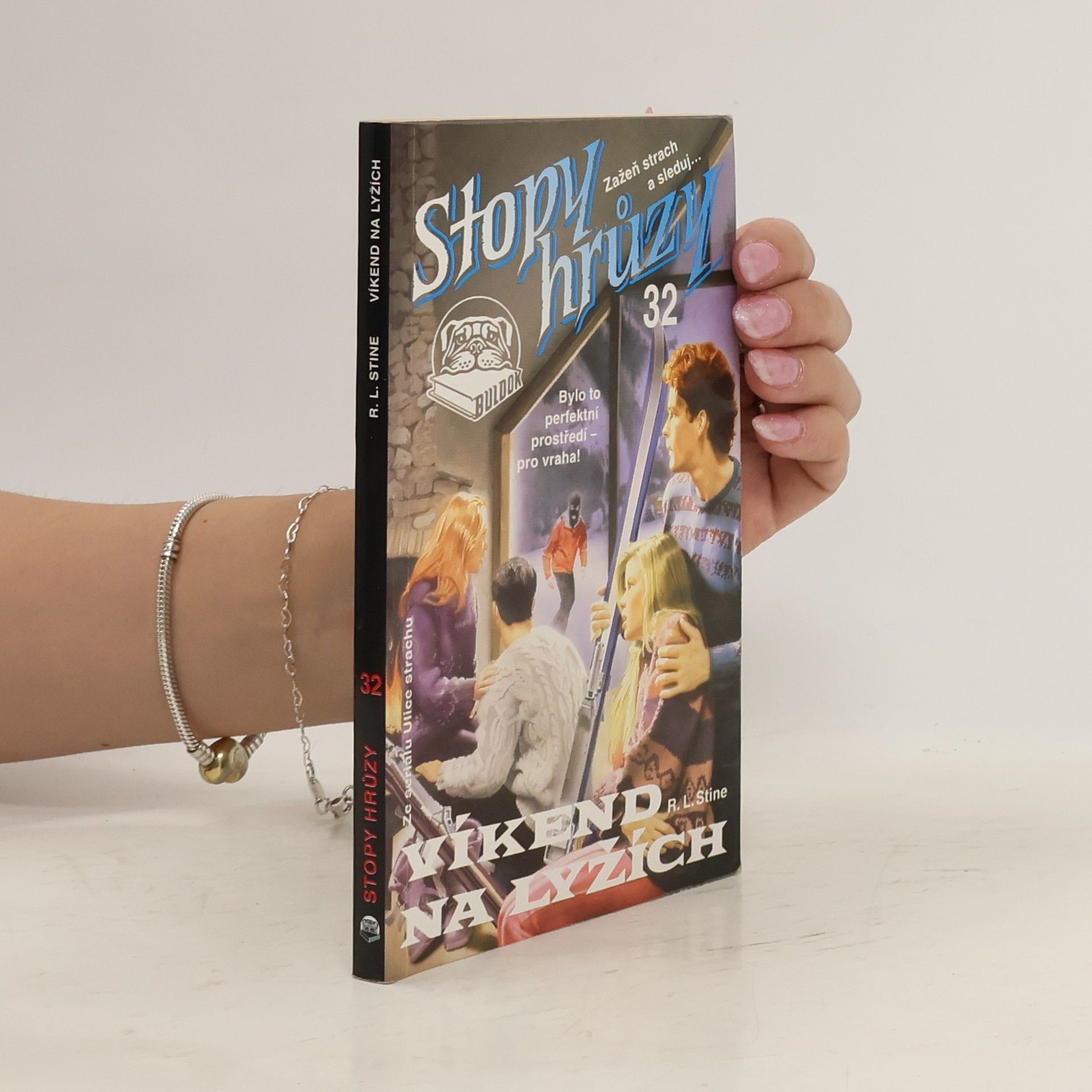 R. L. Stine Víkend na lyžích. Stopy hrůzy 32
