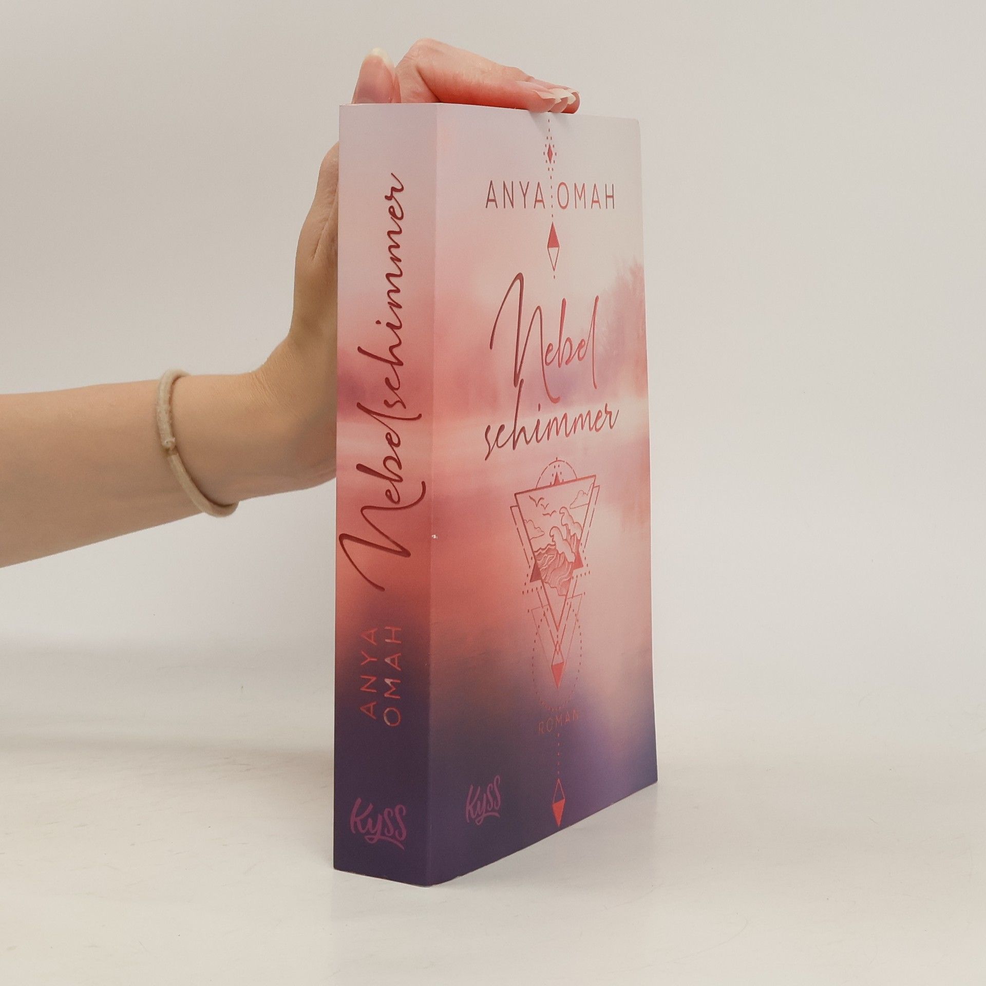 Anya Omah Nebelschimmer