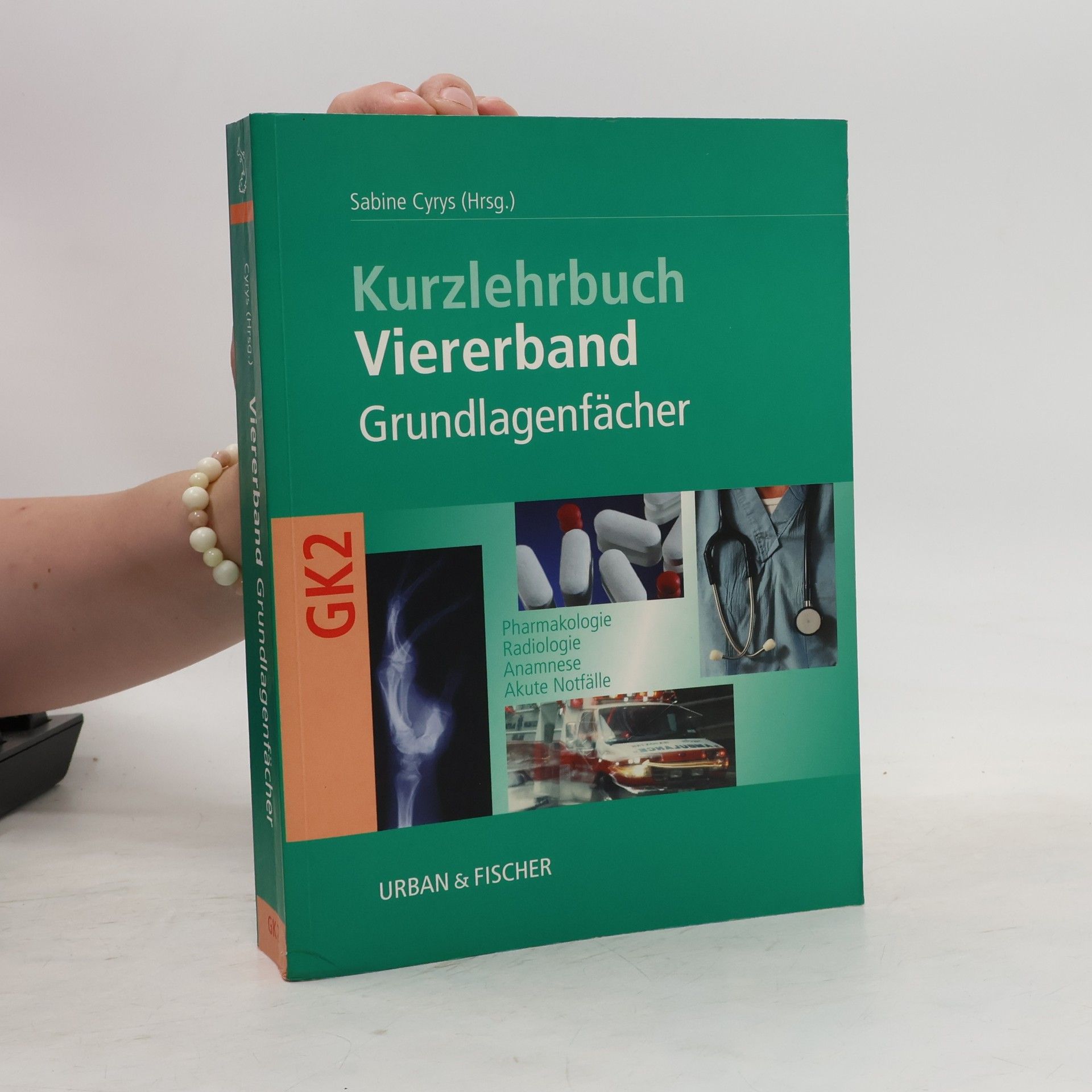 Sabine Cyrys Viererband Grundlagenfächer