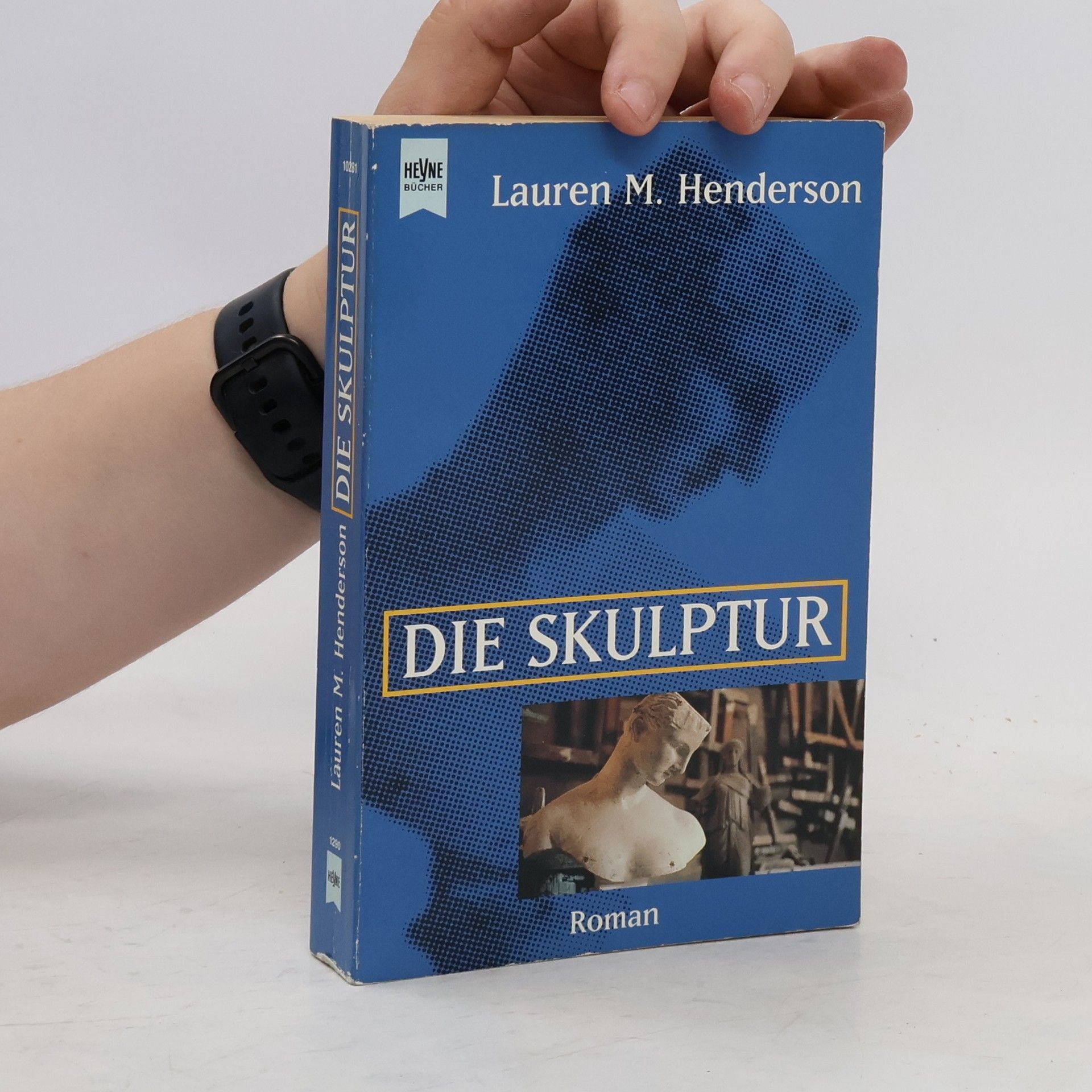 Lauren M. Henderson Die Skulptur.