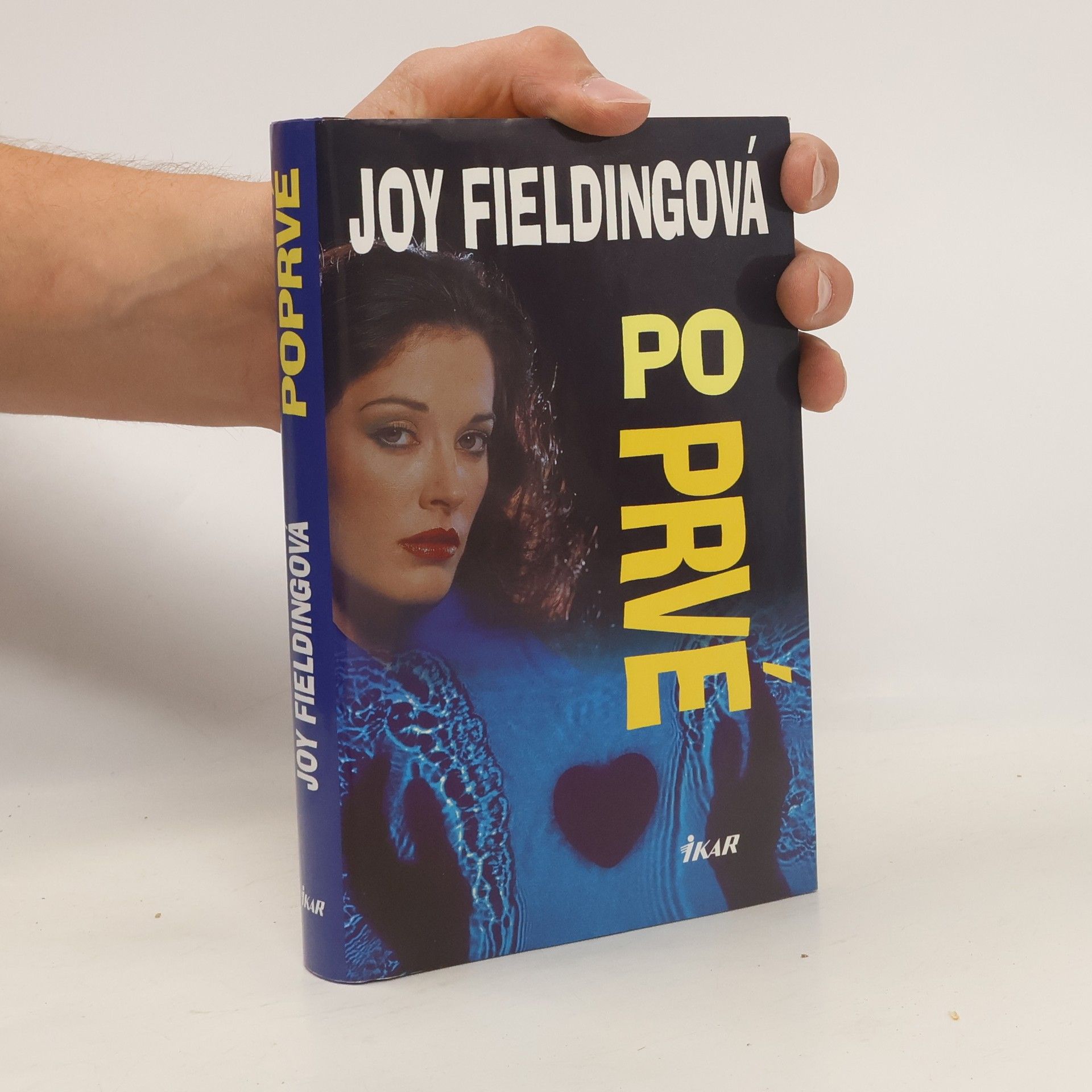 Joy Fielding Poprvé