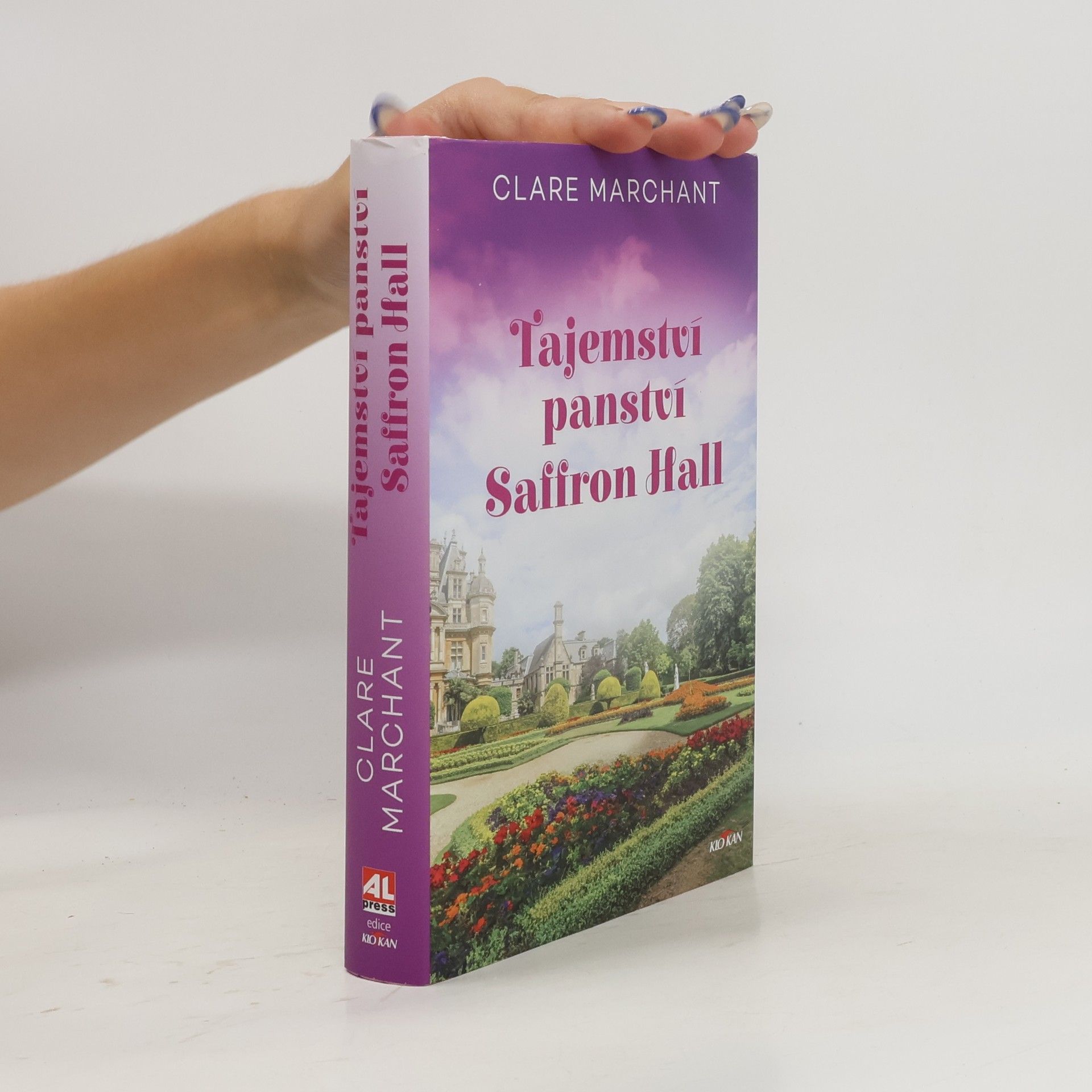 Clare Marchant Tajemství panství Saffron Hall