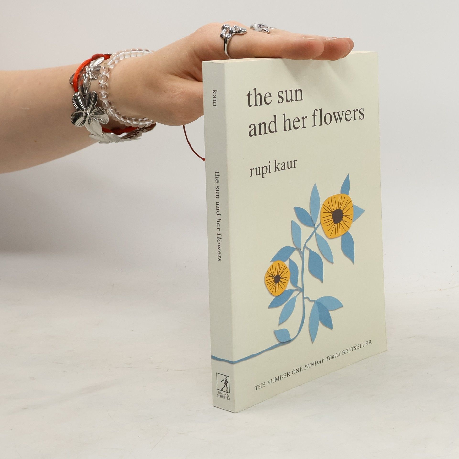 Rupi Kaur The Sun And Her Flowers