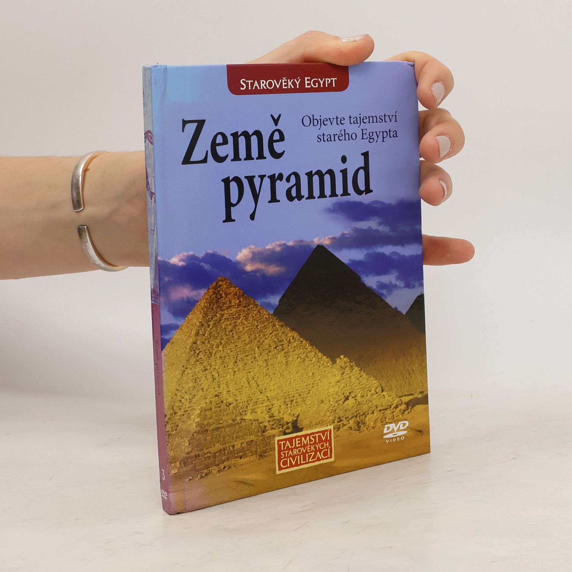 Kolektiv autorů Země pyramid
