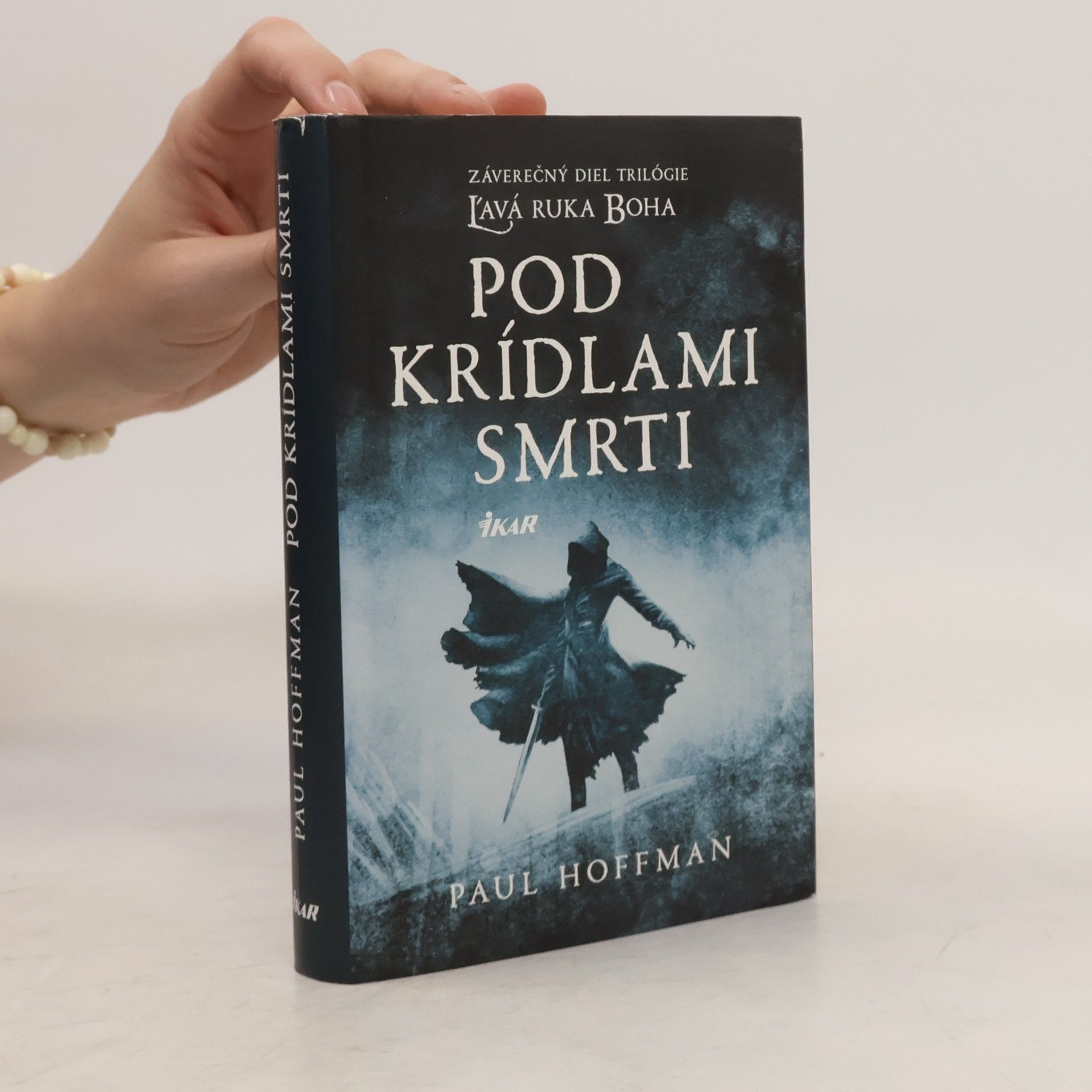 Paul Hoffman Pod krídlami smrti