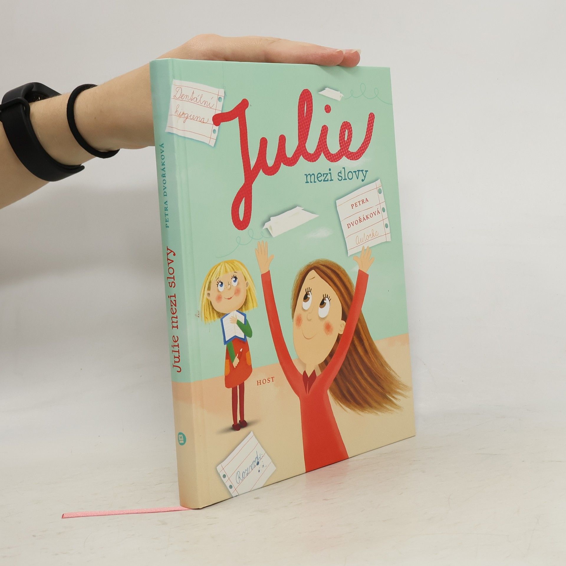 Petra Dvořáková Julie mezi slovy
