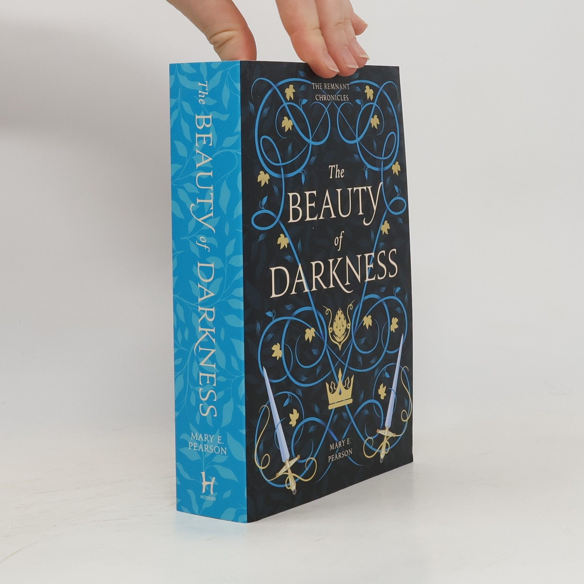 Mary E. Pearson The Beauty of Darkness