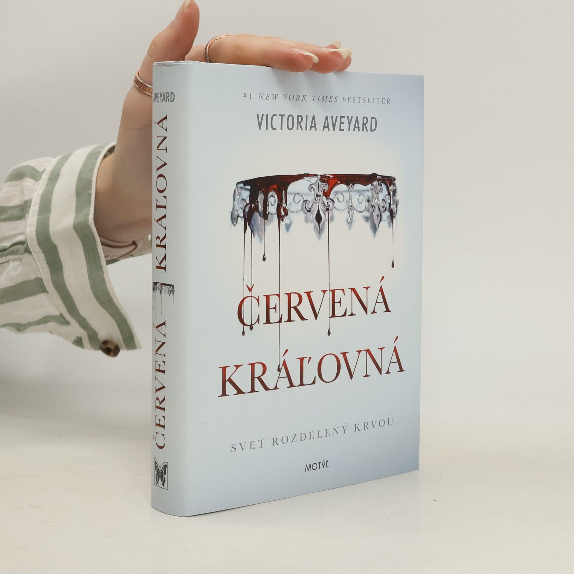 Victoria Aveyard Červená kráľovná
