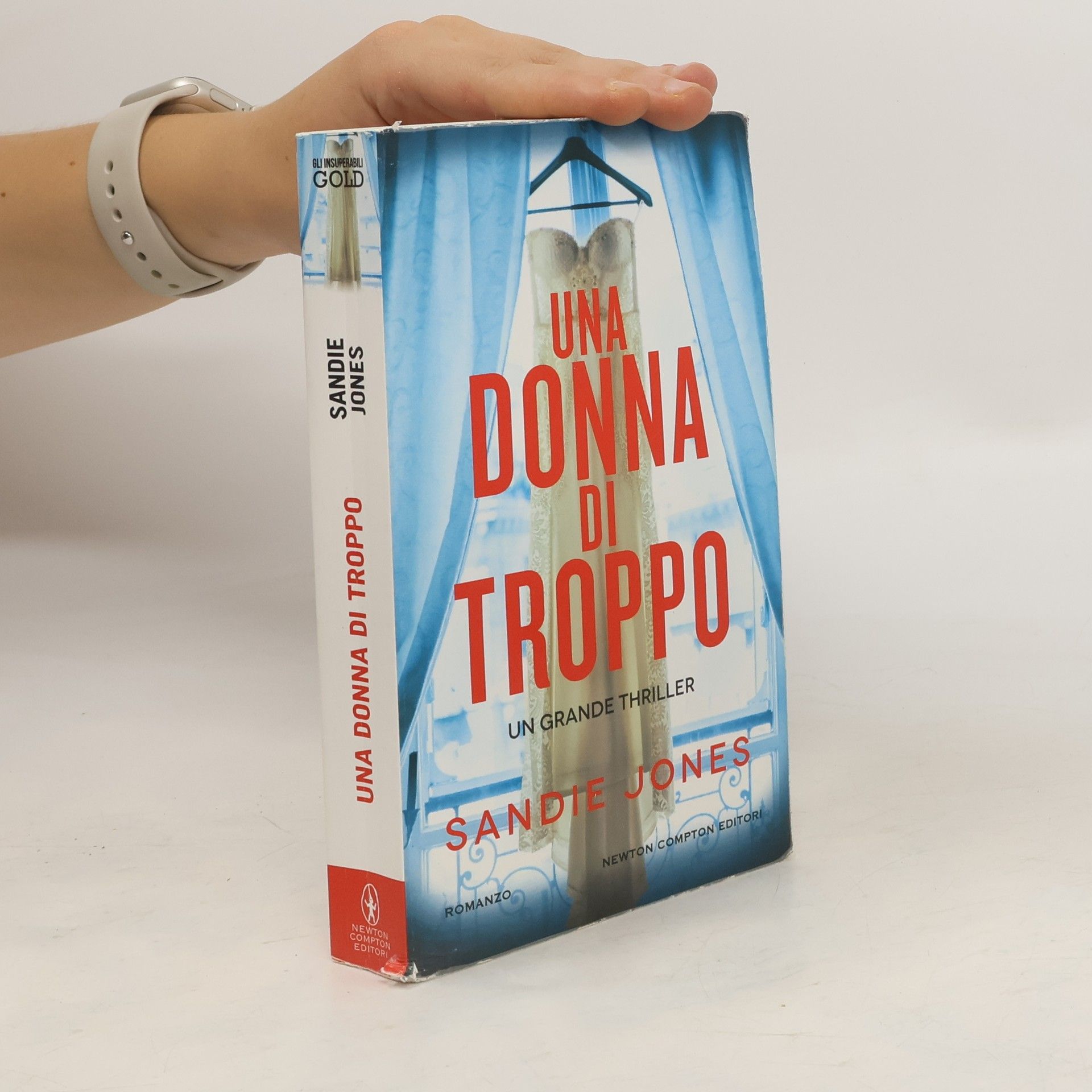 Sandie Jones Una donna di troppo