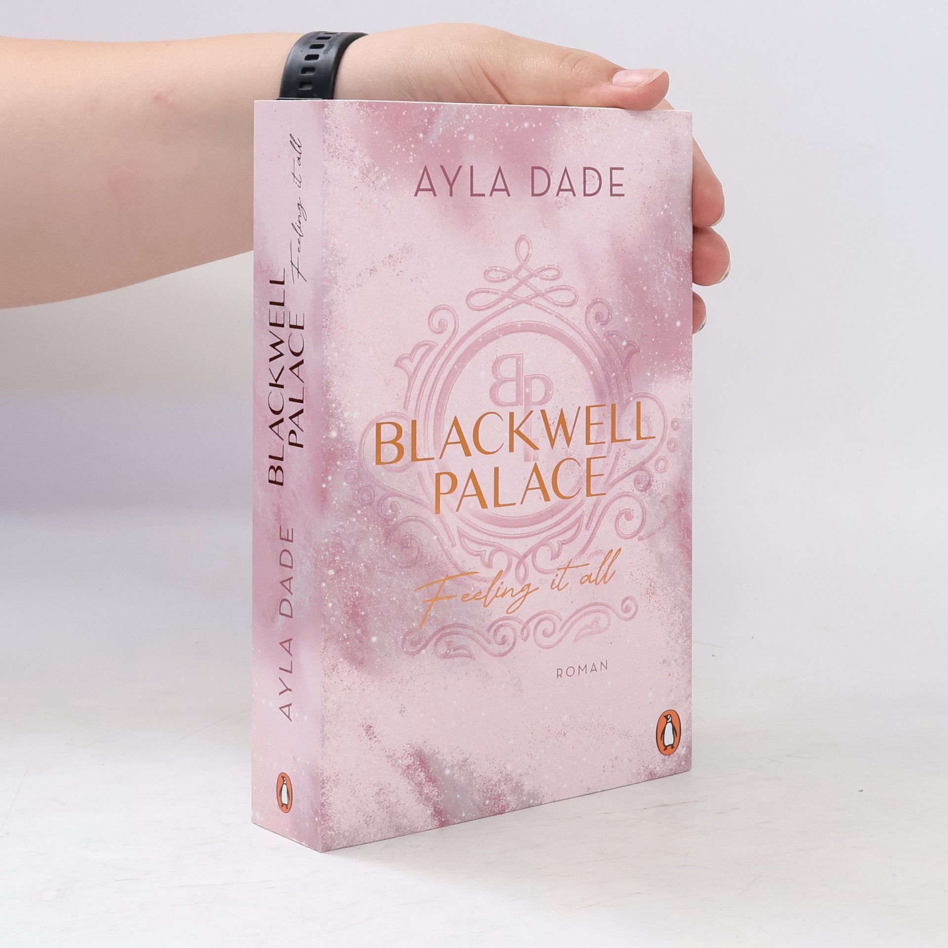Ayla Dade Blackwell Palace. Feeling it all