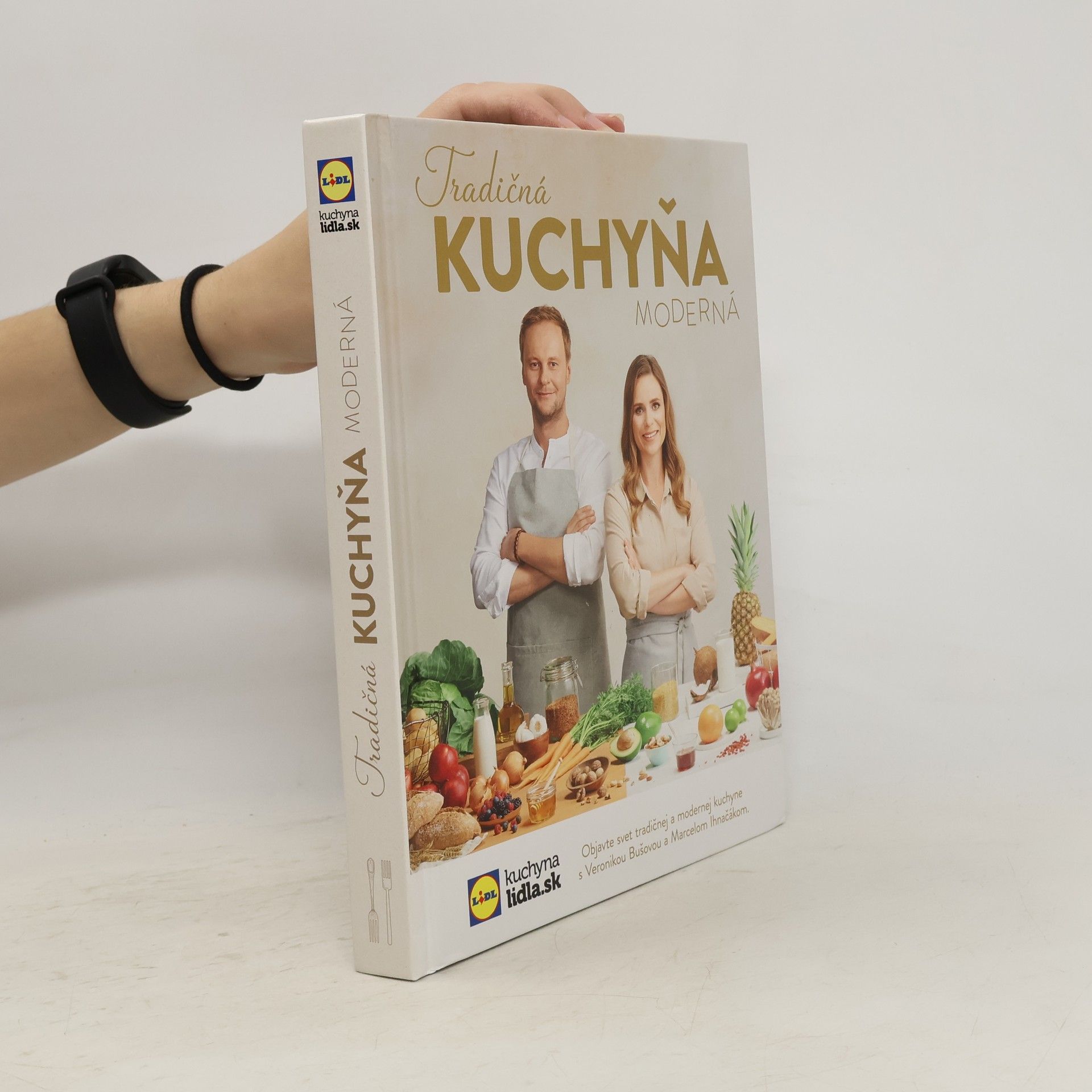 Veronika Bušová Tradičná kuchyňa moderná