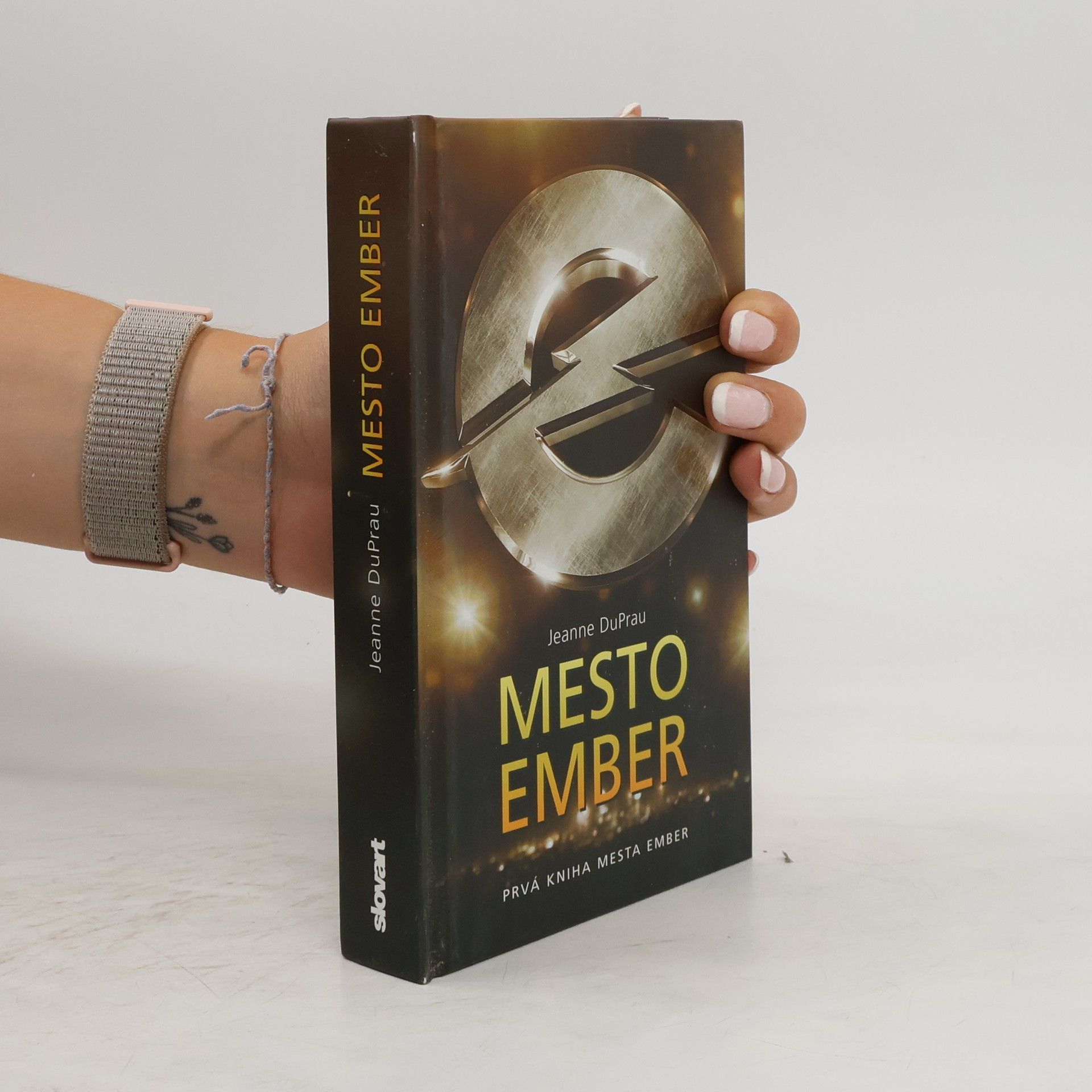 Jeanne DuPrau Mesto Ember