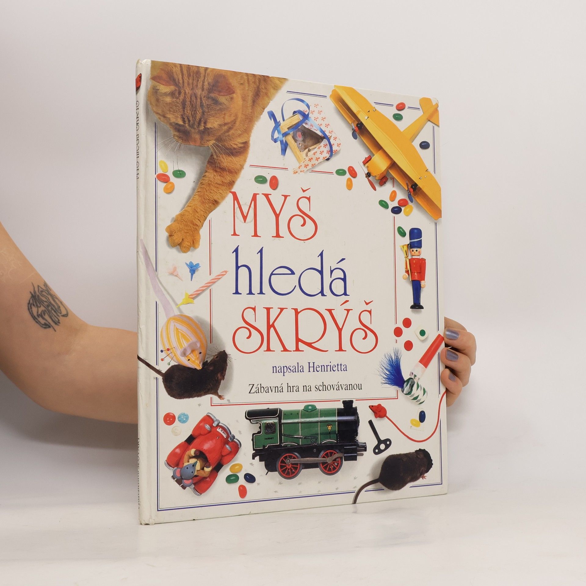 Myš hledá skrýš