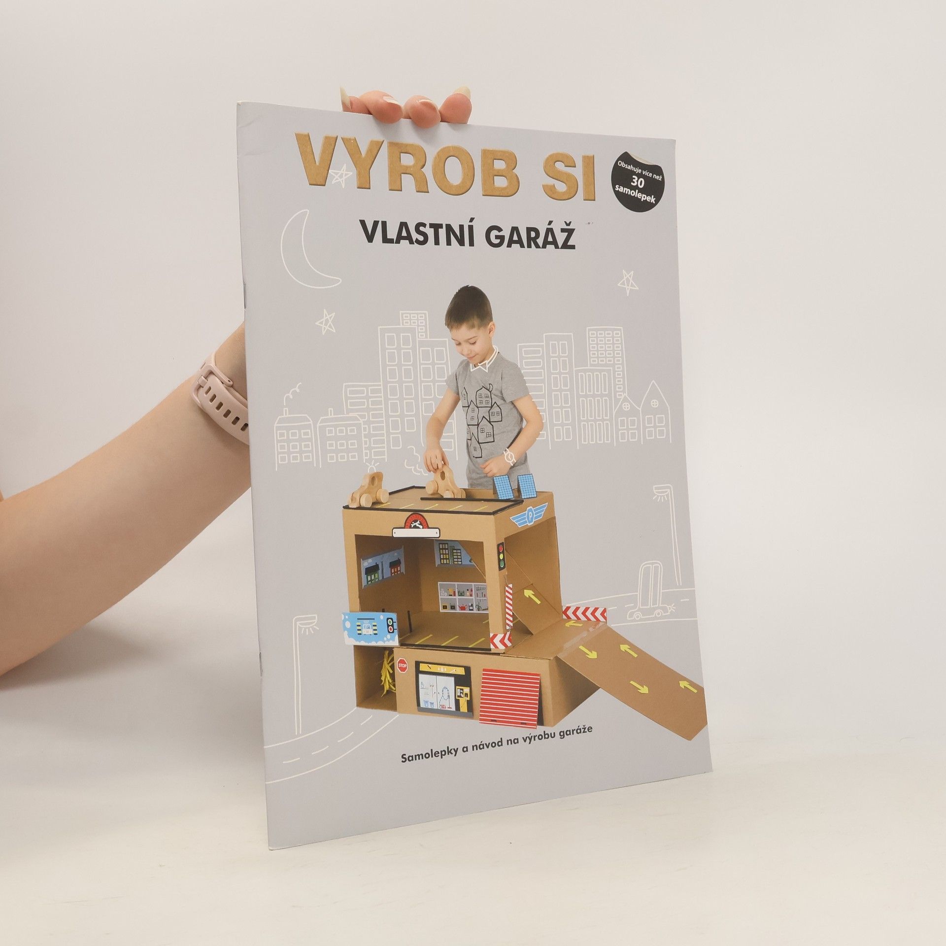 s.r.o Svojtka § Co. Vyrob si vlastní garáž - Samolepky a návod na výrobu garáže