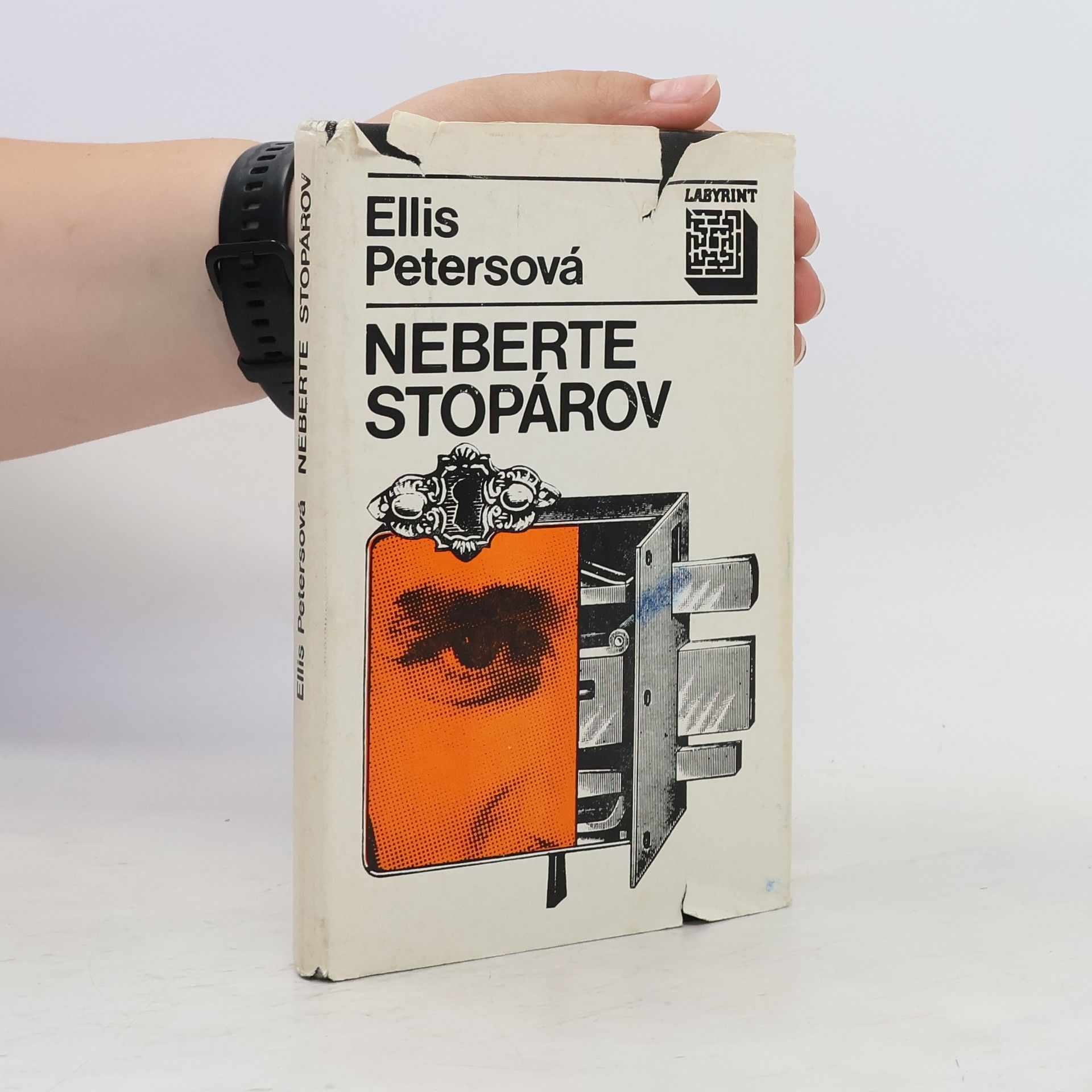 Ellis Peters Neberte stopárov