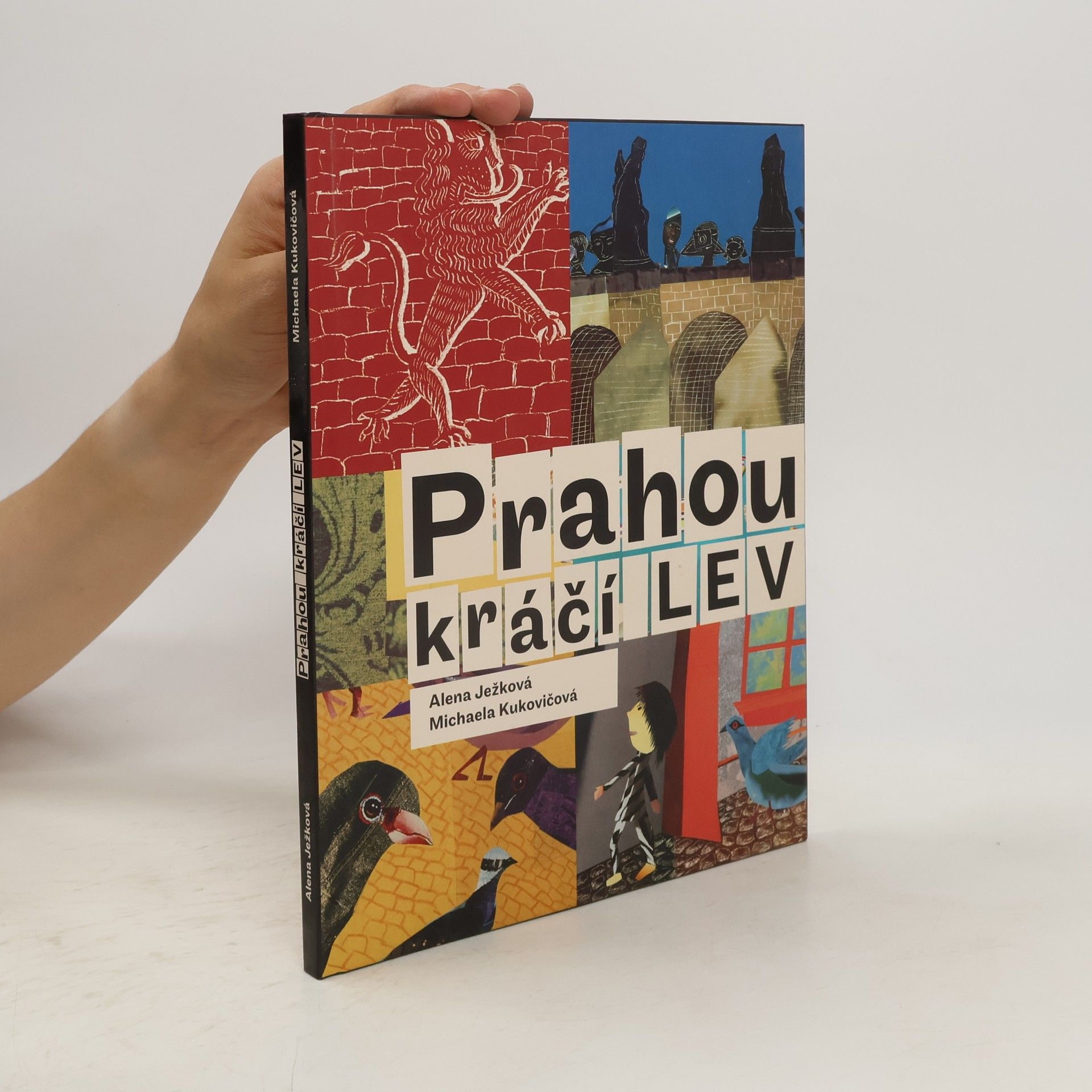 Alena Ježková Prahou kráčí lev