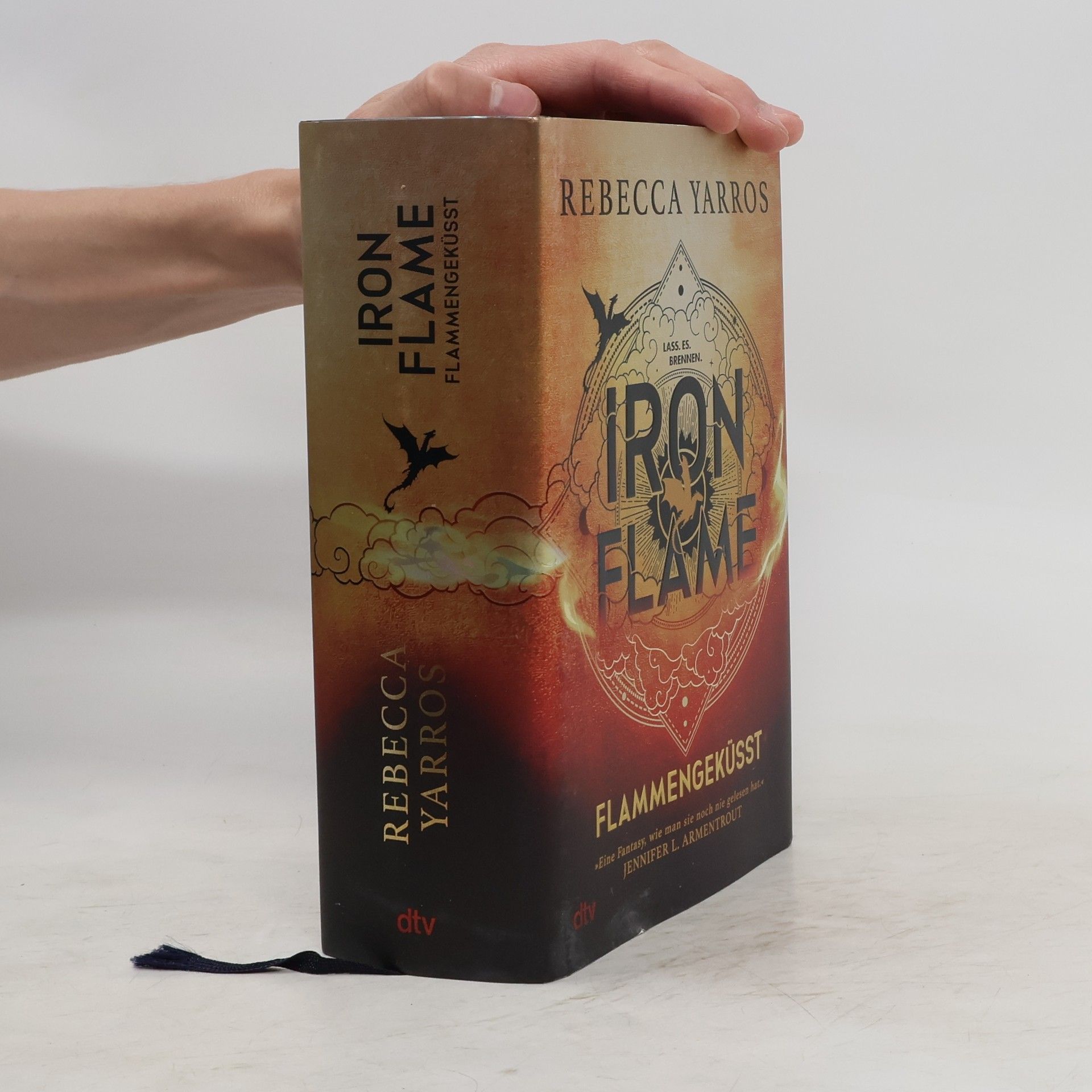 Rebecca Yarros Iron Flame