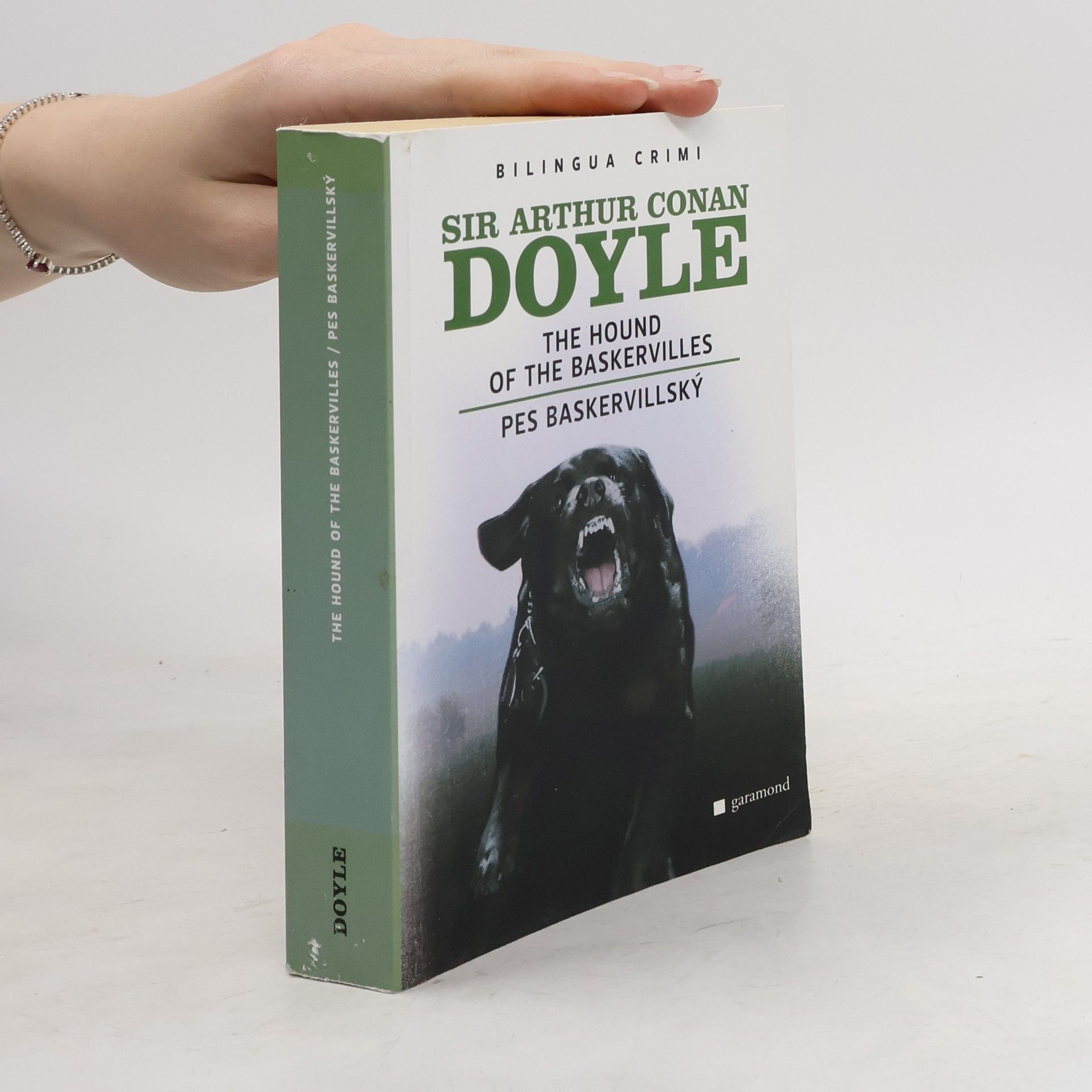 Arthur Conan Doyle The hound of the Baskervilles. Pes baskervillský