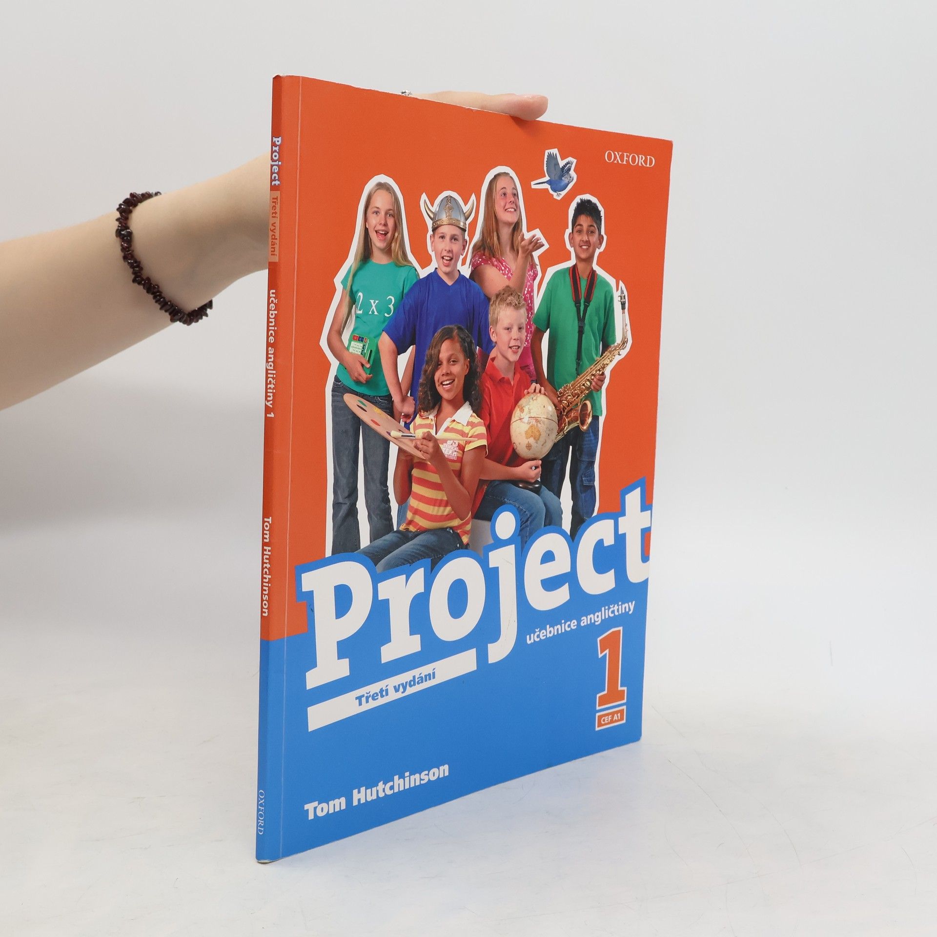 Tom Hutchinson Project 1. Učebnice angličtiny